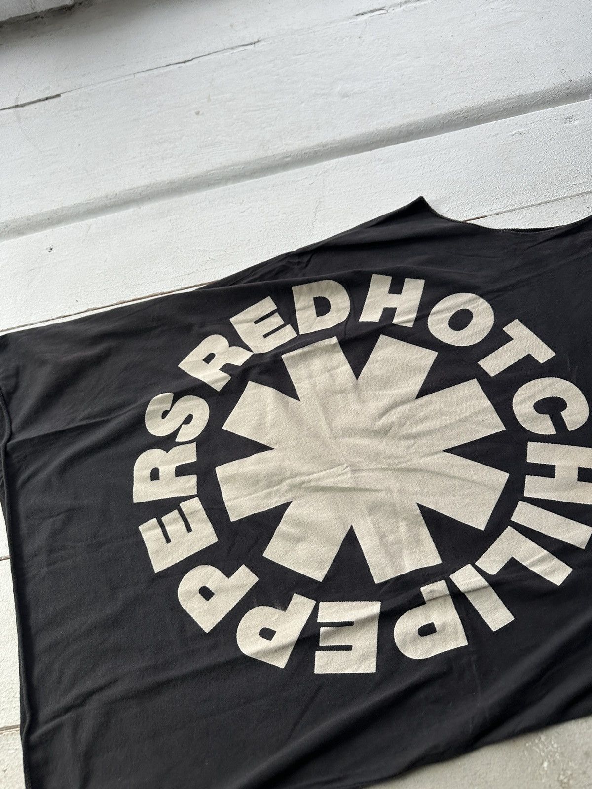 Band Tees 🚨 Red Hot Chili Peppers Big Logo Band Tour Tee Shirt Size US M / EU 48-50 / 2 - 3 Thumbnail