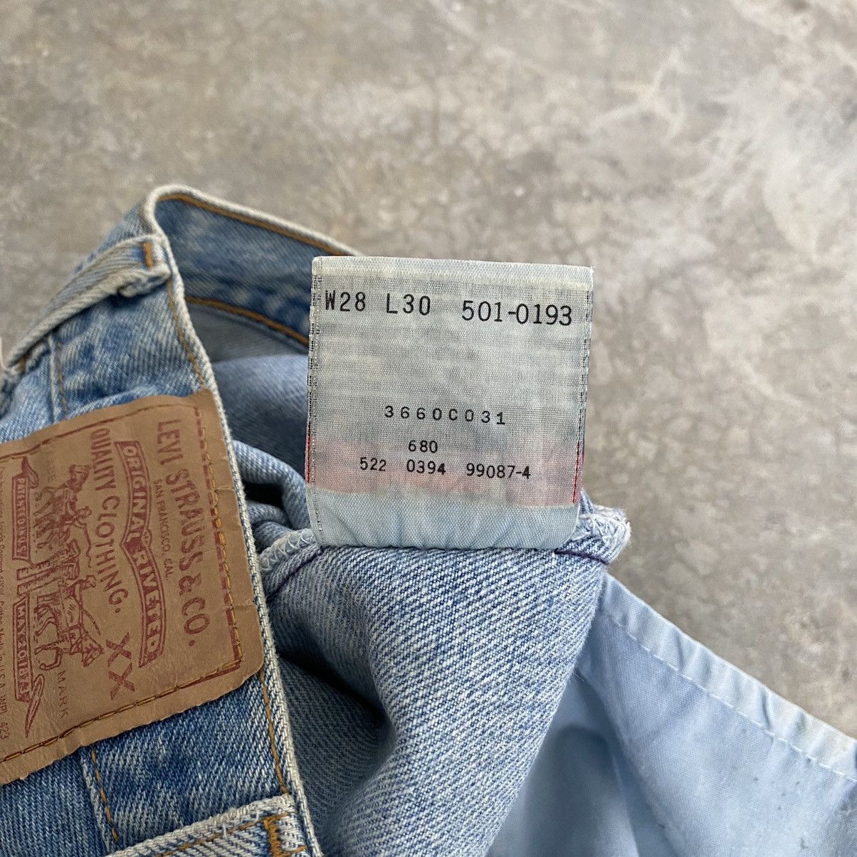 Levi's Vintage 1994 Levis 501 Light Blue Denim Jeans Size US 27 - 23 Thumbnail