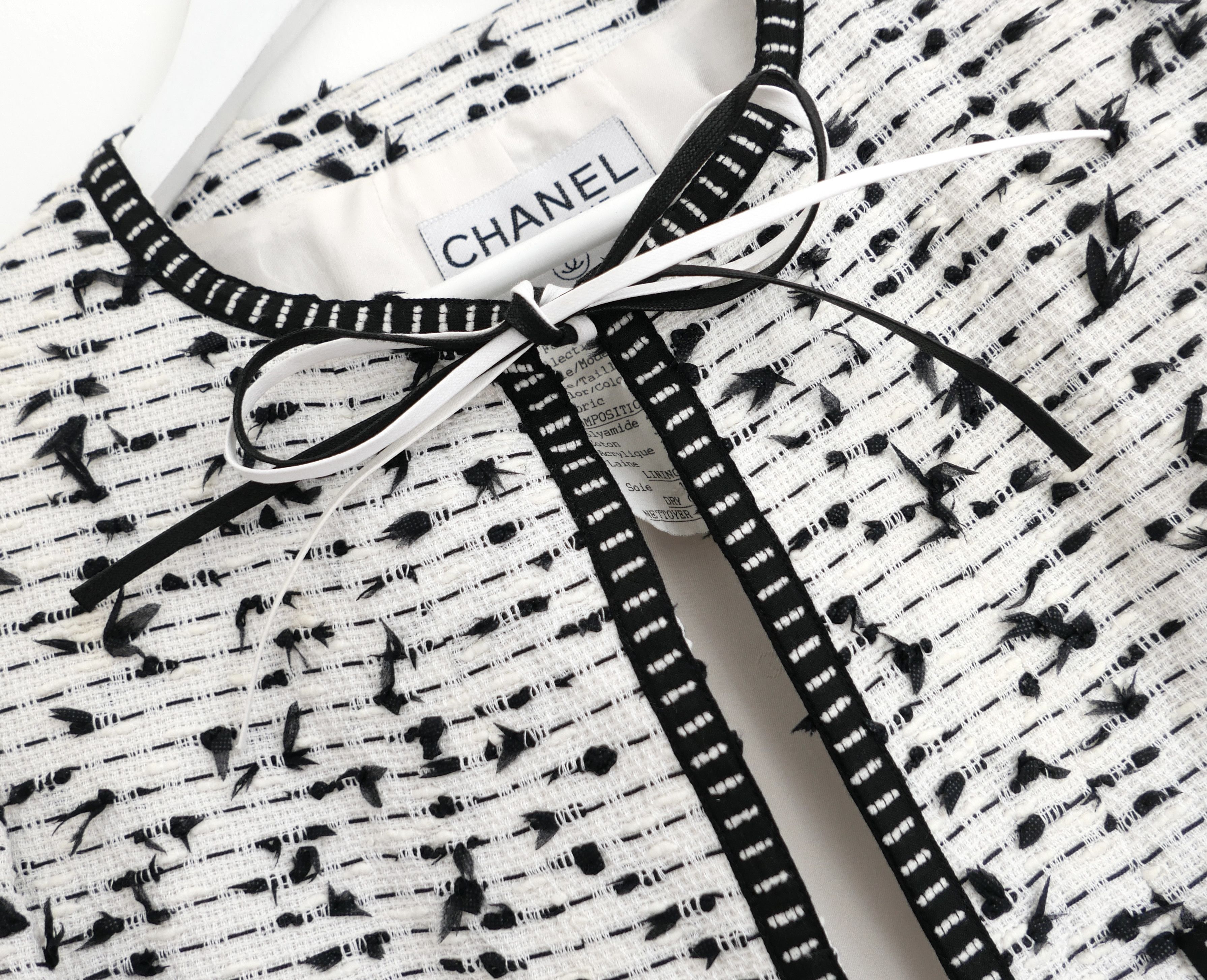 Chanel Chanel Cruise 1995 95C Black & White Fantasy Tweed Jacket Size M / US 6-8 / IT 42-44 - 11 Thumbnail
