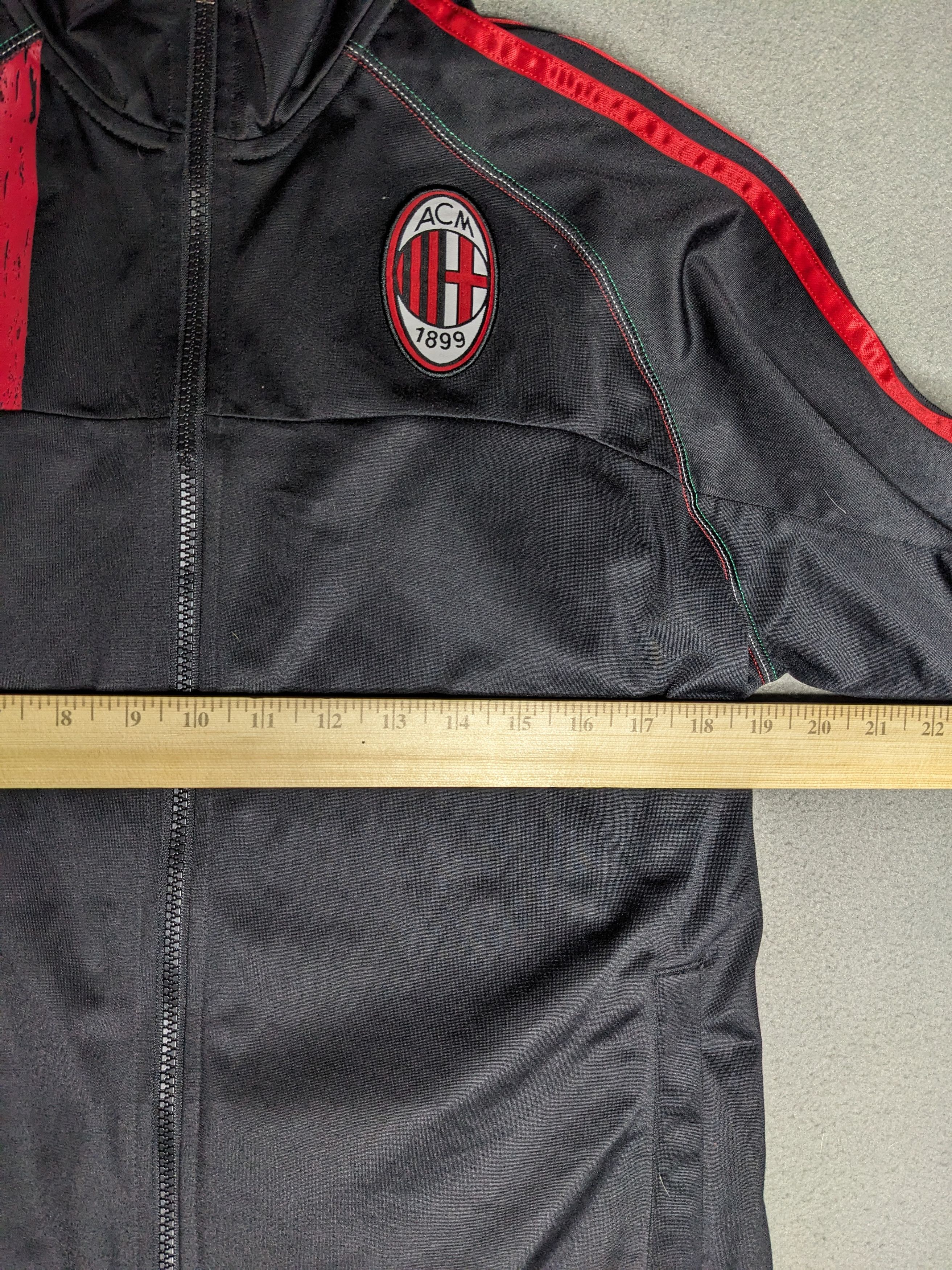 Adidas VINTAGE Adidas AC Milan Track Jacket Large Y2K Soccer Size US L / EU 52-54 / 3 - 13 Thumbnail