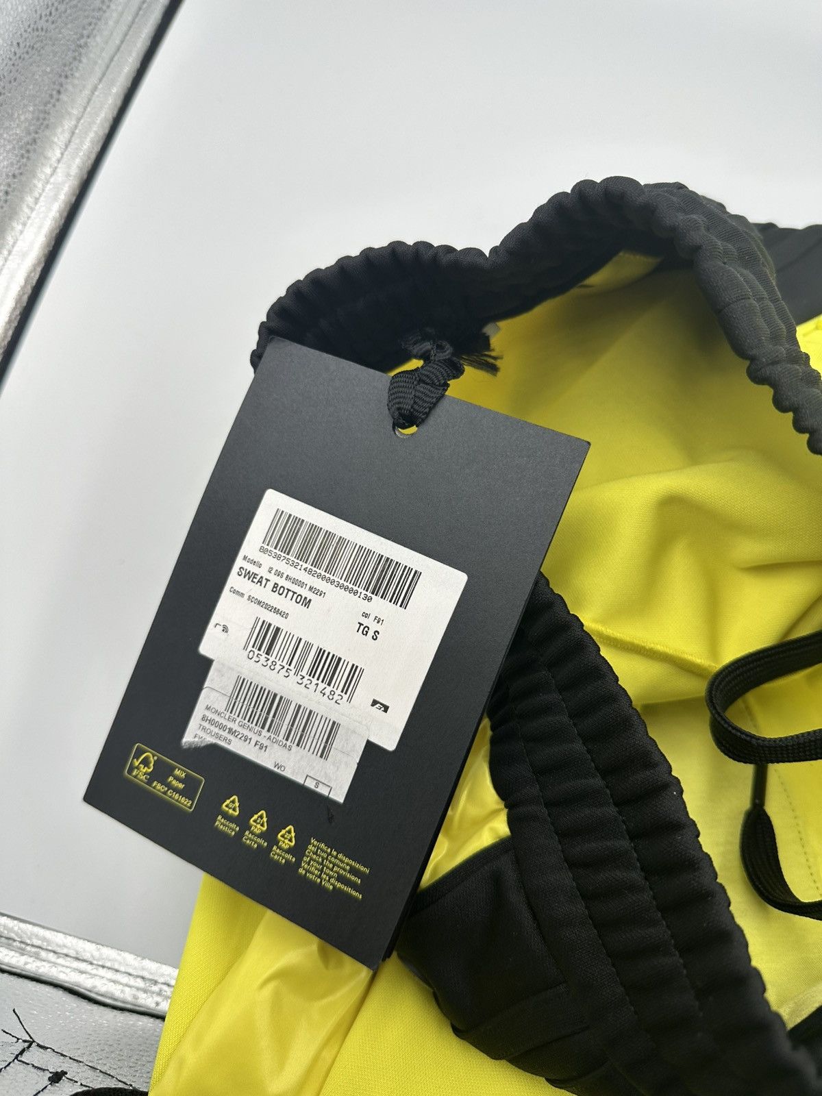Adidas × Moncler Moncler x Adidas track pants Size US 30 / EU 46 - 11 Thumbnail