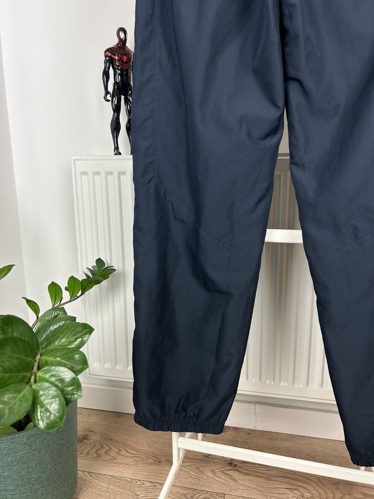 Nike × Vintage Nike Nylon Baggy Swoosh Logo Overisize y2k Pants Joggers Size US 34 / EU 50 - 9 Thumbnail