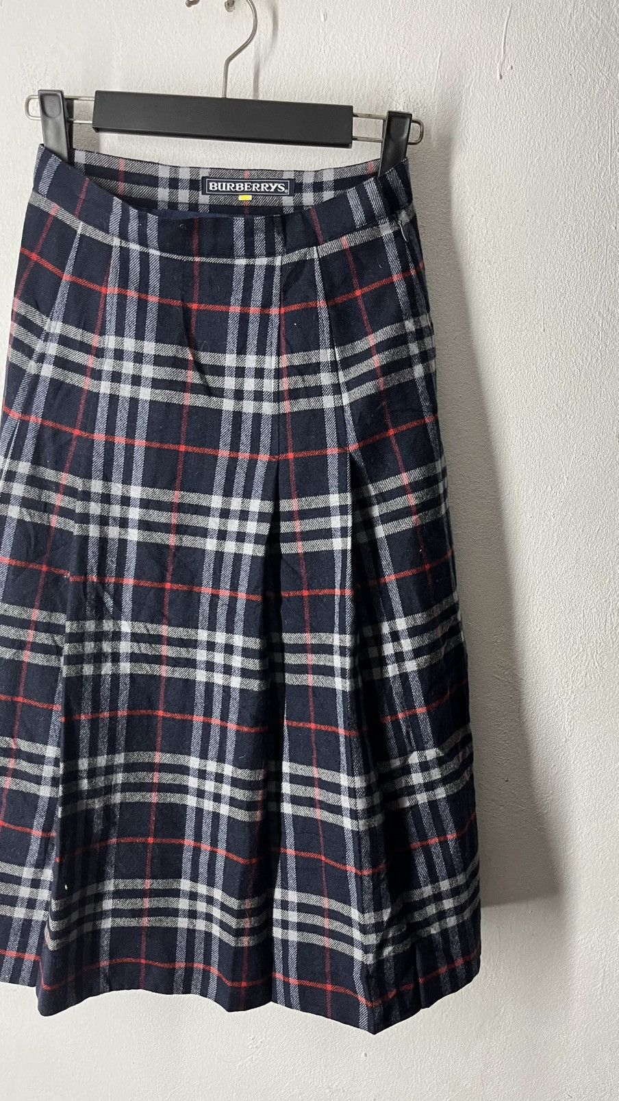 Burberry BURBERRY NOVACHEK VINTAGE SKIRT Size 24" / US 00 / IT 34 - 3 Thumbnail