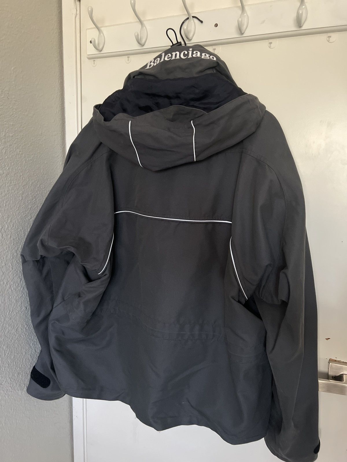 Balenciaga Balenciaga Gray C-shape Shell Parka Coat Size US S / EU 44-46 / 1 - 5 Thumbnail