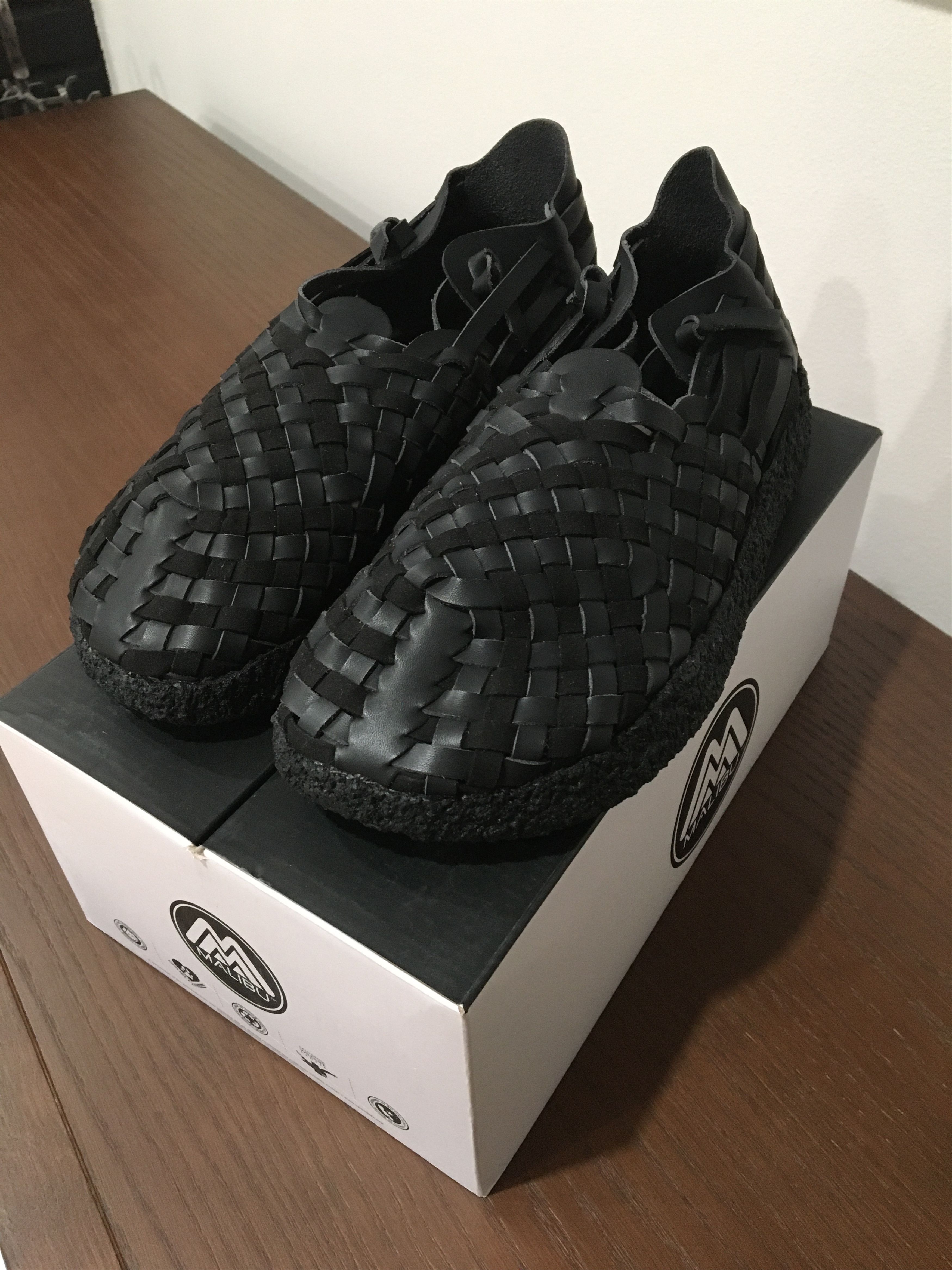 image of Size 9 Mens - Malibu Sandals Black Crepe Sole - New In Box
