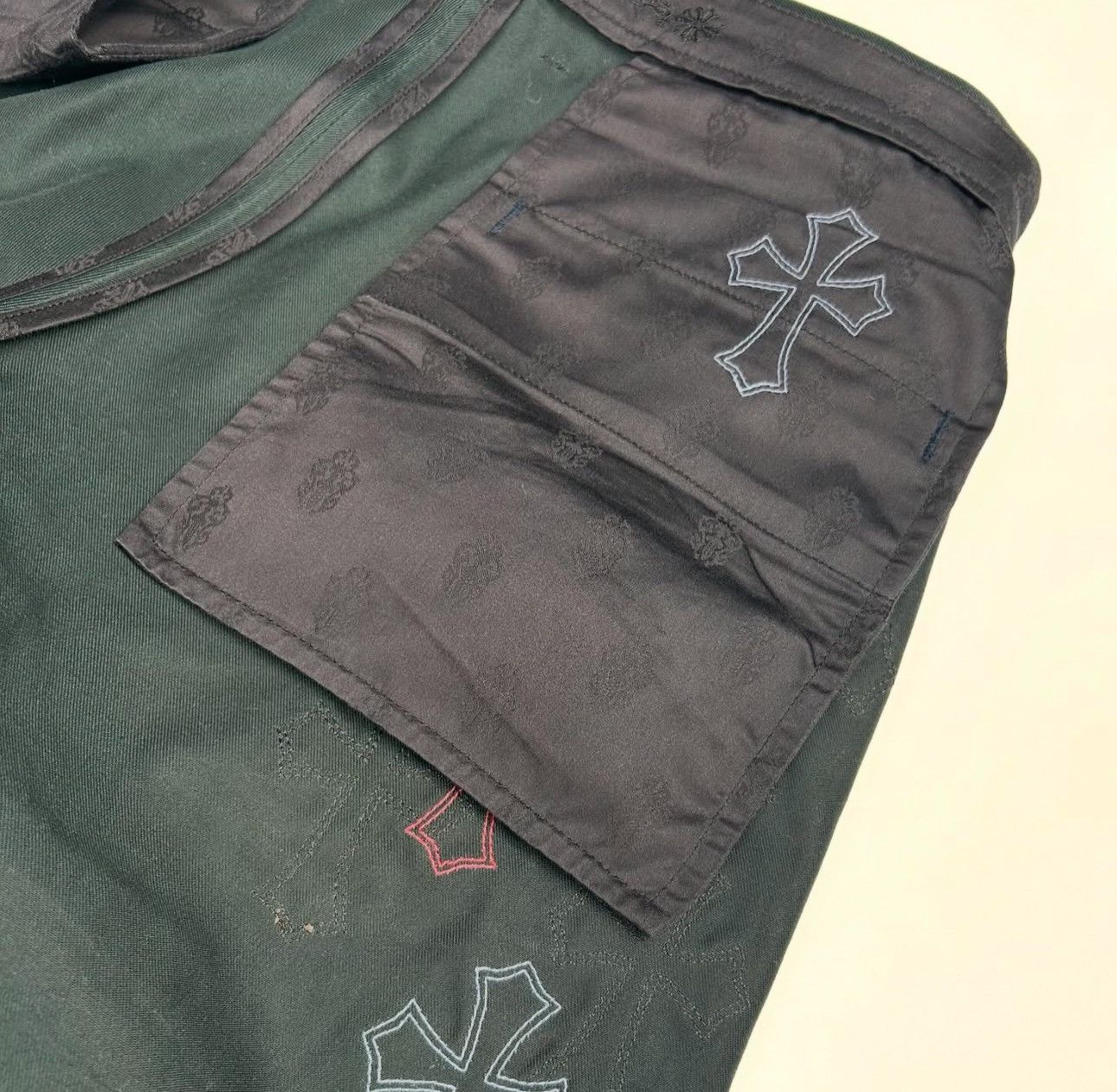 Chrome Hearts Chrome hearts spider man chinos Size US 33 - 11 Thumbnail