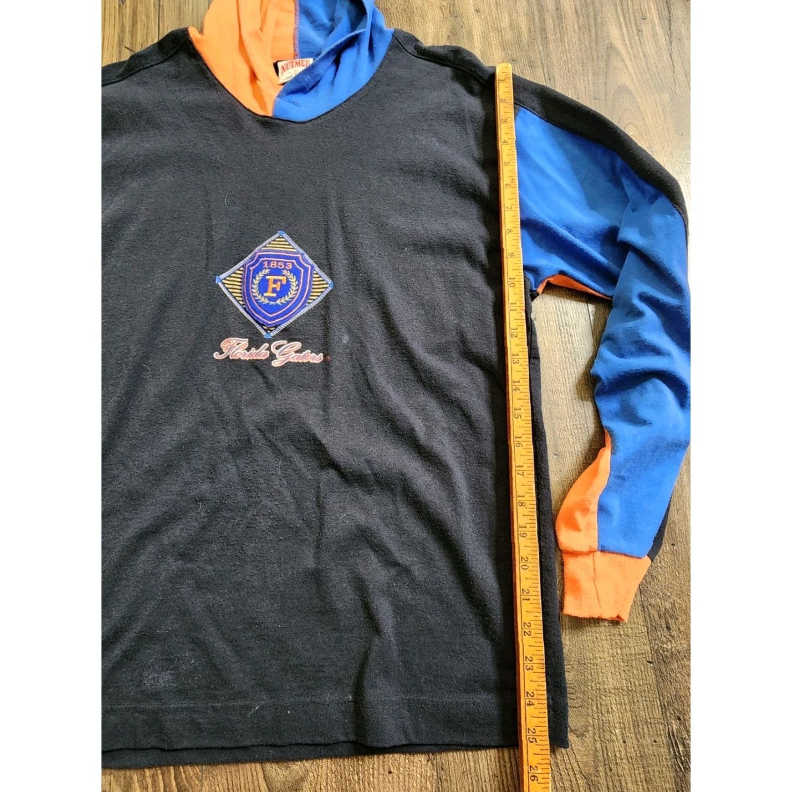 Nutmeg VINTAGE Nutmeg Gators Patch Hoodie T Shirt Mens M Black 90s College Distressed Size US M / EU 48-50 / 2 - 3 Thumbnail