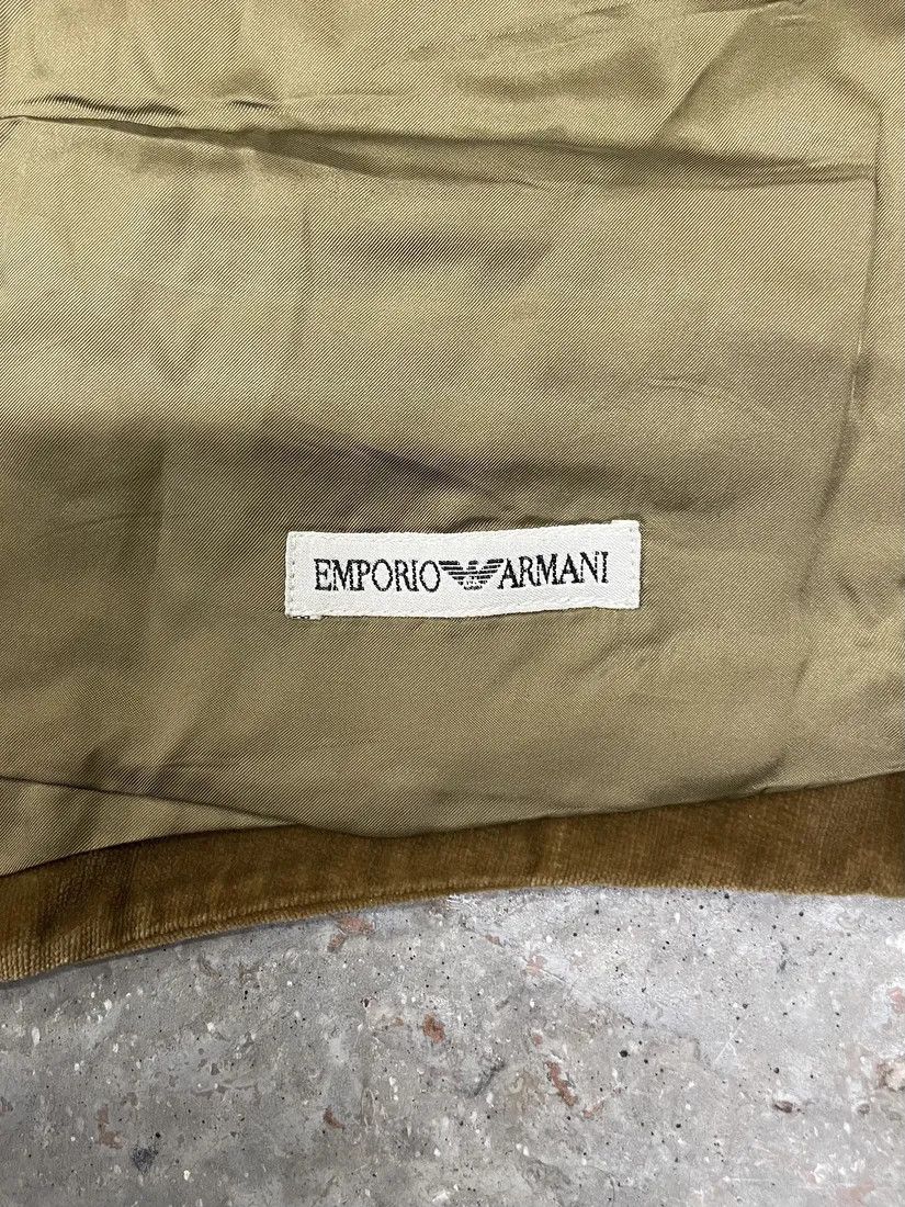 Emporio Armani × Vintage 1990s Emporio Armani Beige Velvet Vest Size US S / EU 44-46 / 1 - 10 Thumbnail