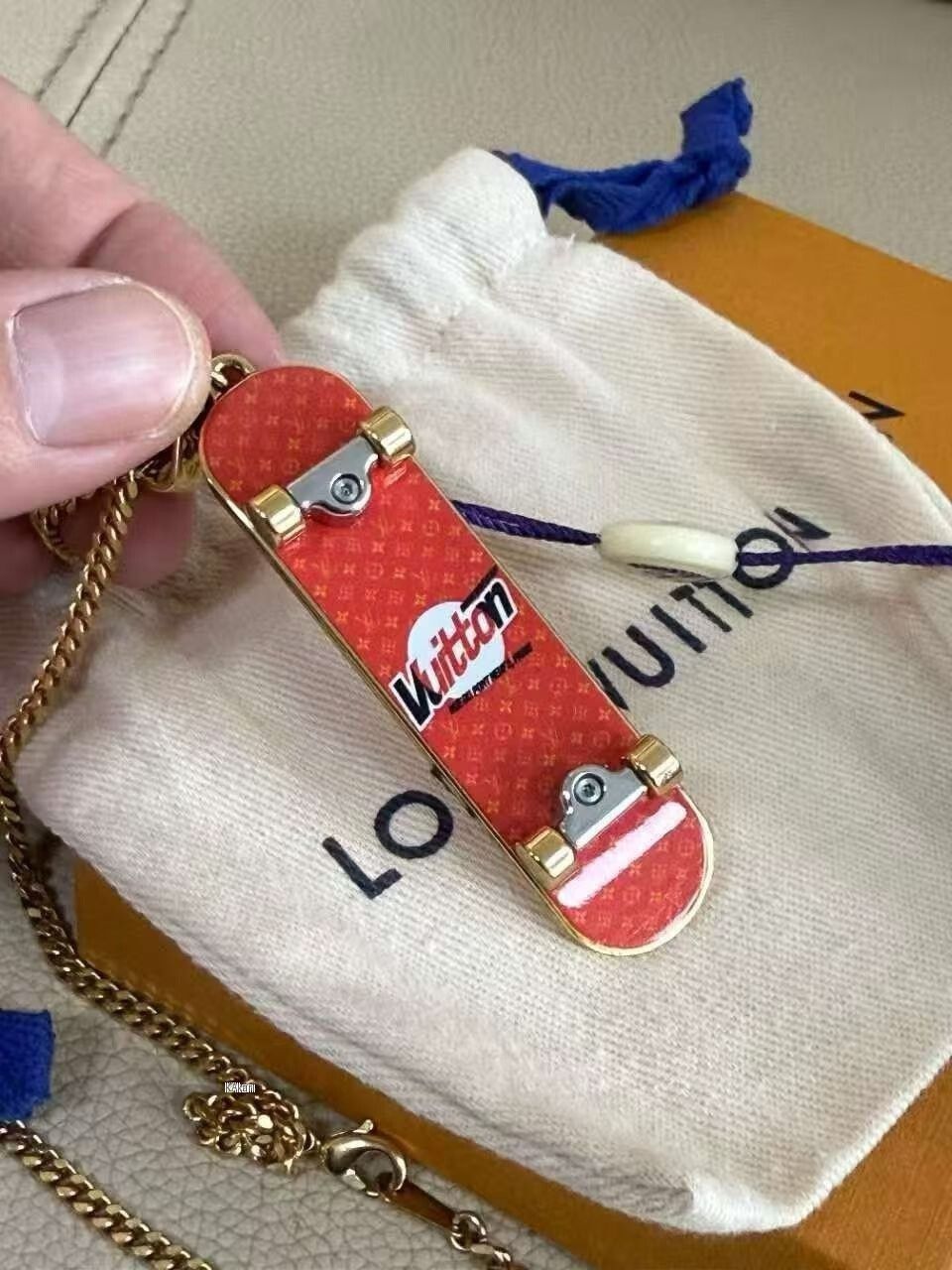 Louis Vuitton Louis Vuitton Monogram Skateboard Necklace Size ONE SIZE - 1 Thumbnail