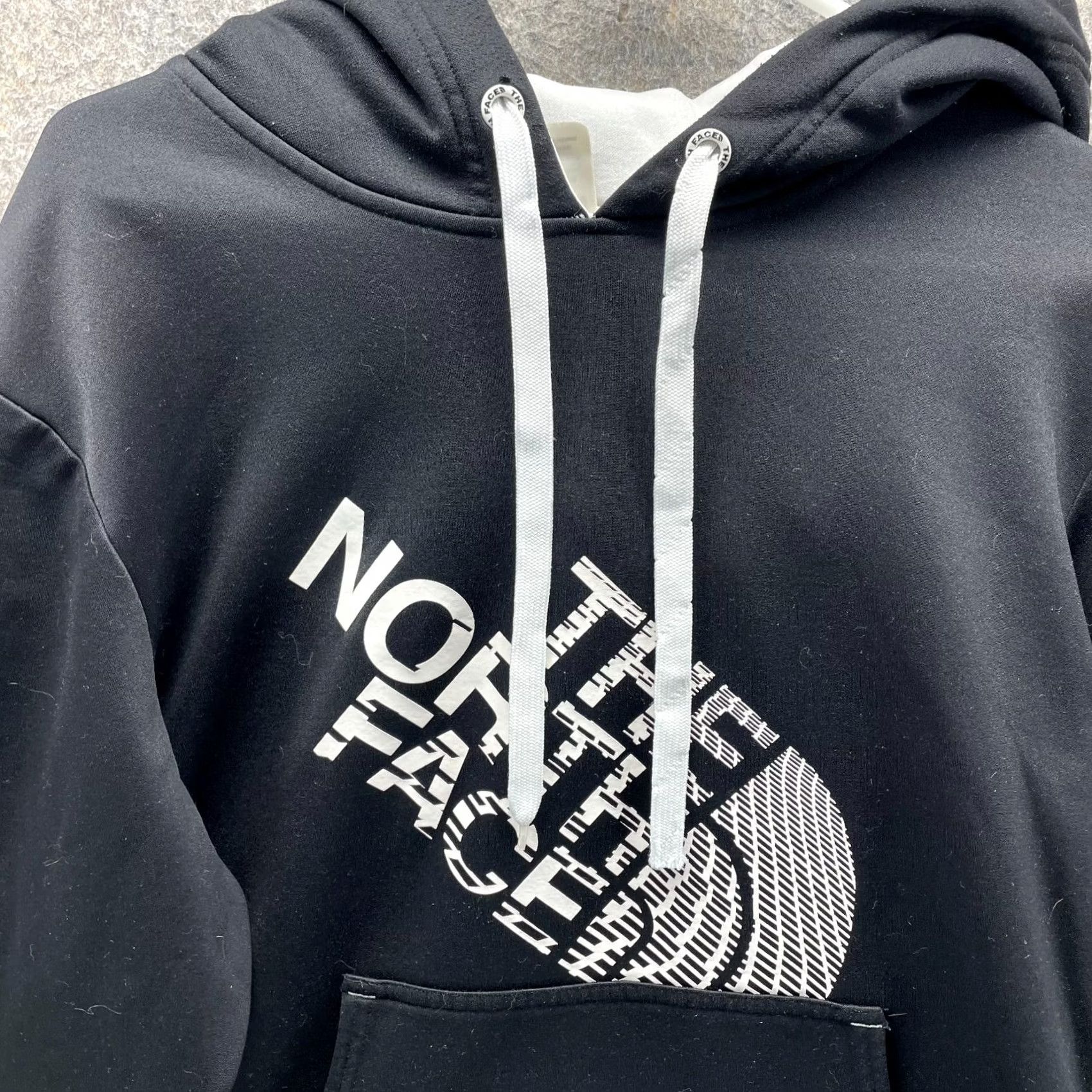 The North Face VINTAGE The North Face Hoodie Mens M Black Fleece Pullover Spell out Knit Size US M / EU 48-50 / 2 - 6 Thumbnail