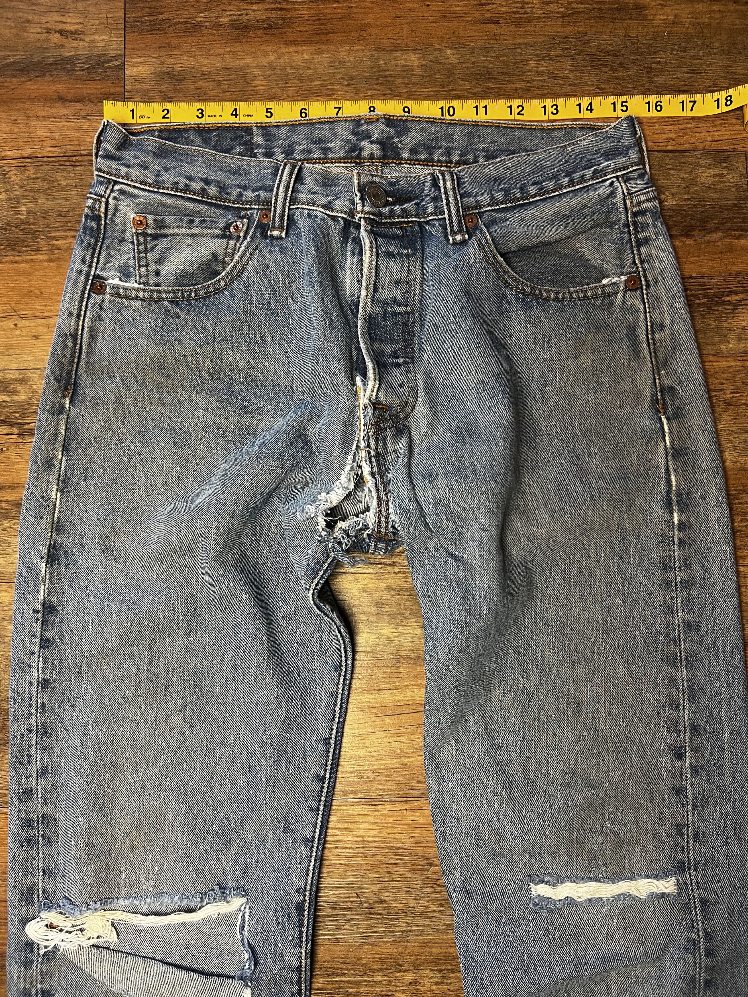 Levi's Vintage Clothing Vintage 501 Levi's Straight Leg Blue Button Fly Denim Jeans Size US 30 / EU 46 - 5 Thumbnail