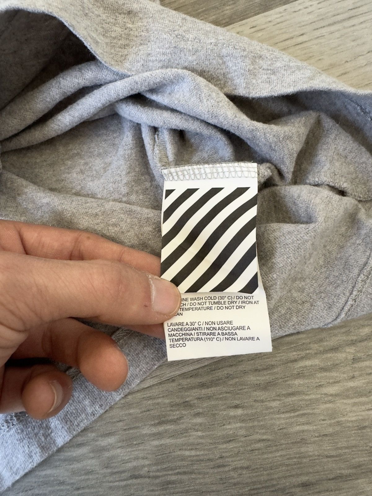 Off-White OFF-WHITE Long Sleeved Tee Size US S / EU 44-46 / 1 - 3 Thumbnail