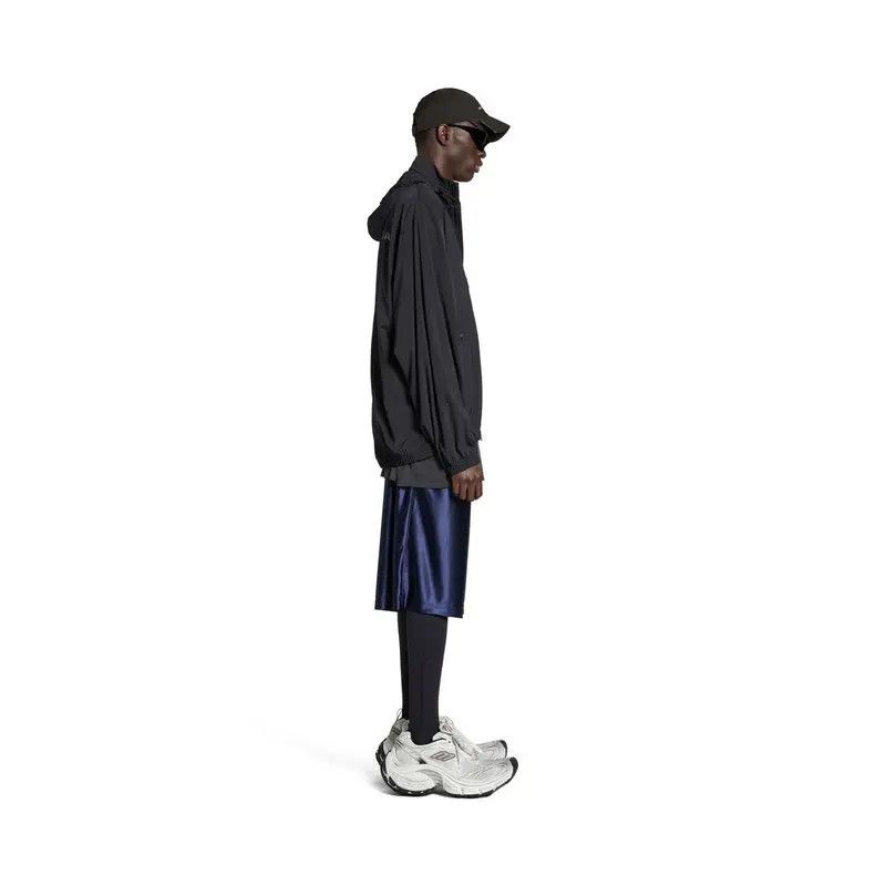 Balenciaga o1w1db11225 Activewear Windbreaker Jacket in Black Size US L / EU 52-54 / 3 - 4 Thumbnail