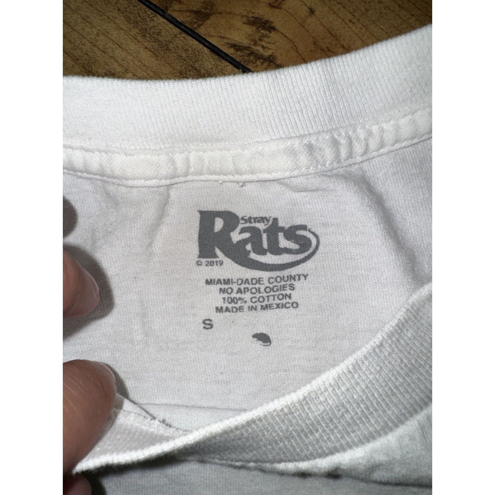 Stray Rats VINTAGE Stray Rats Design Company Graphic T-Shirt White Small 17x24 Mens T-Shirt Designer Streetwear Size US S / EU 44-46 / 1 - 3 Thumbnail