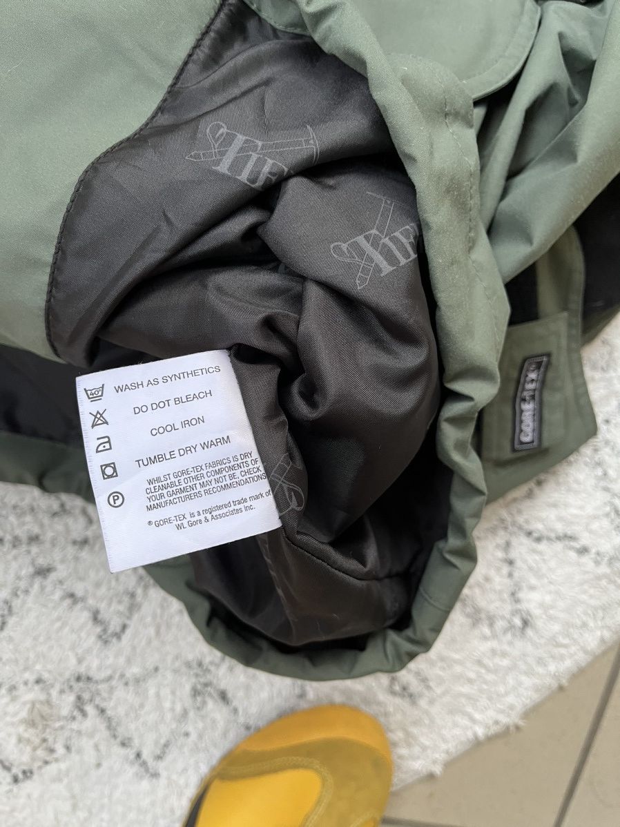Japanese Brand Loop Flyfishing multipocket 🎣 wading jacket fishing sst pfg Size US L / EU 52-54 / 3 - 11 Thumbnail