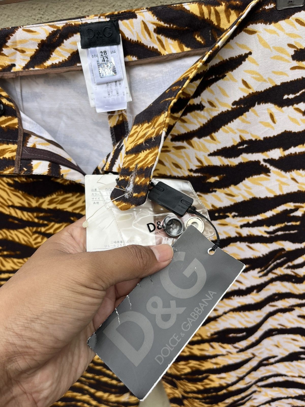 Dolce & Gabbana D&G tiger printed pants Size 28" / US 6 / IT 42 - 3 Thumbnail
