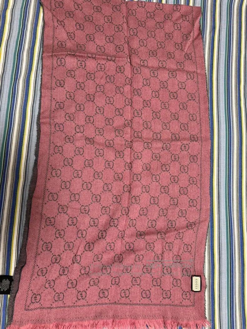 Gucci Gucci Gray and pink color-matched full logo double-sided w Size ONE SIZE - 4 Thumbnail