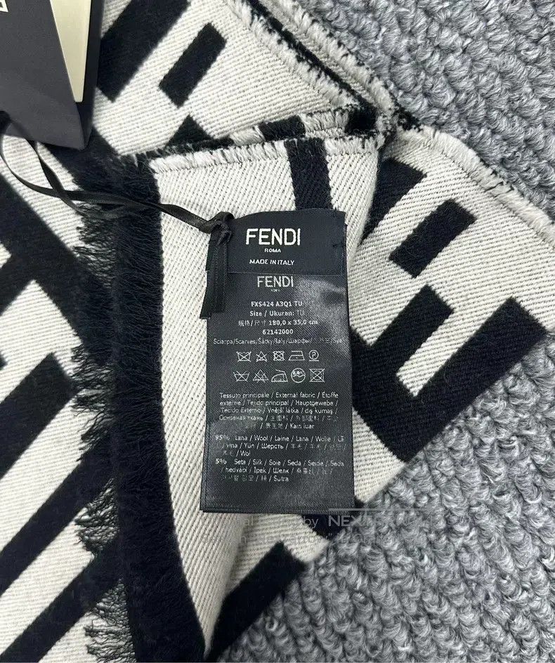 Fendi Fendi size 180*35 cm Black and White Two-Sided Monogram Log Size ONE SIZE - 5 Thumbnail