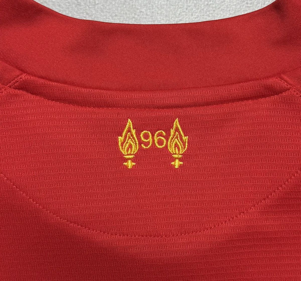 Warrior Liverpool 2013 2014 Home Shirt Soccer Jersey Warrior Size US M / EU 48-50 / 2 - 15 Thumbnail