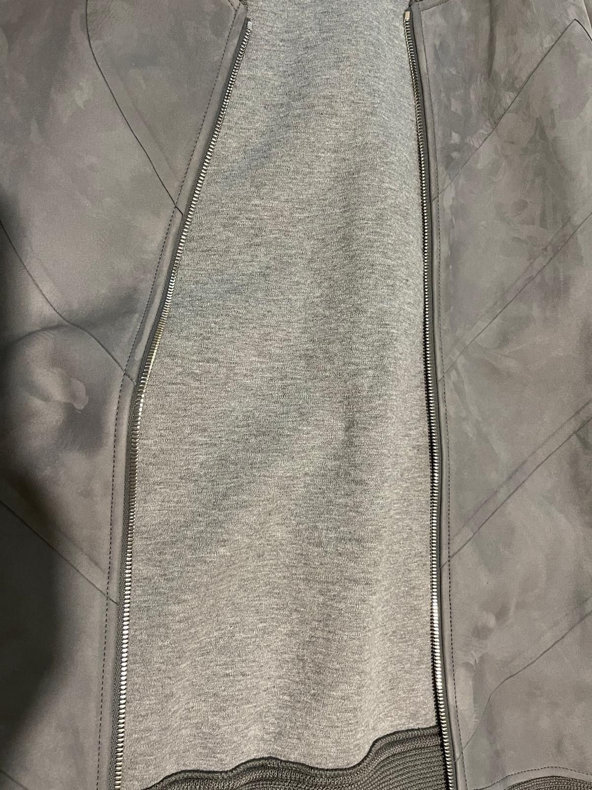 Louis Vuitton LV bomber in super good condition Size US XL / EU 56 / 4 - 6 Thumbnail