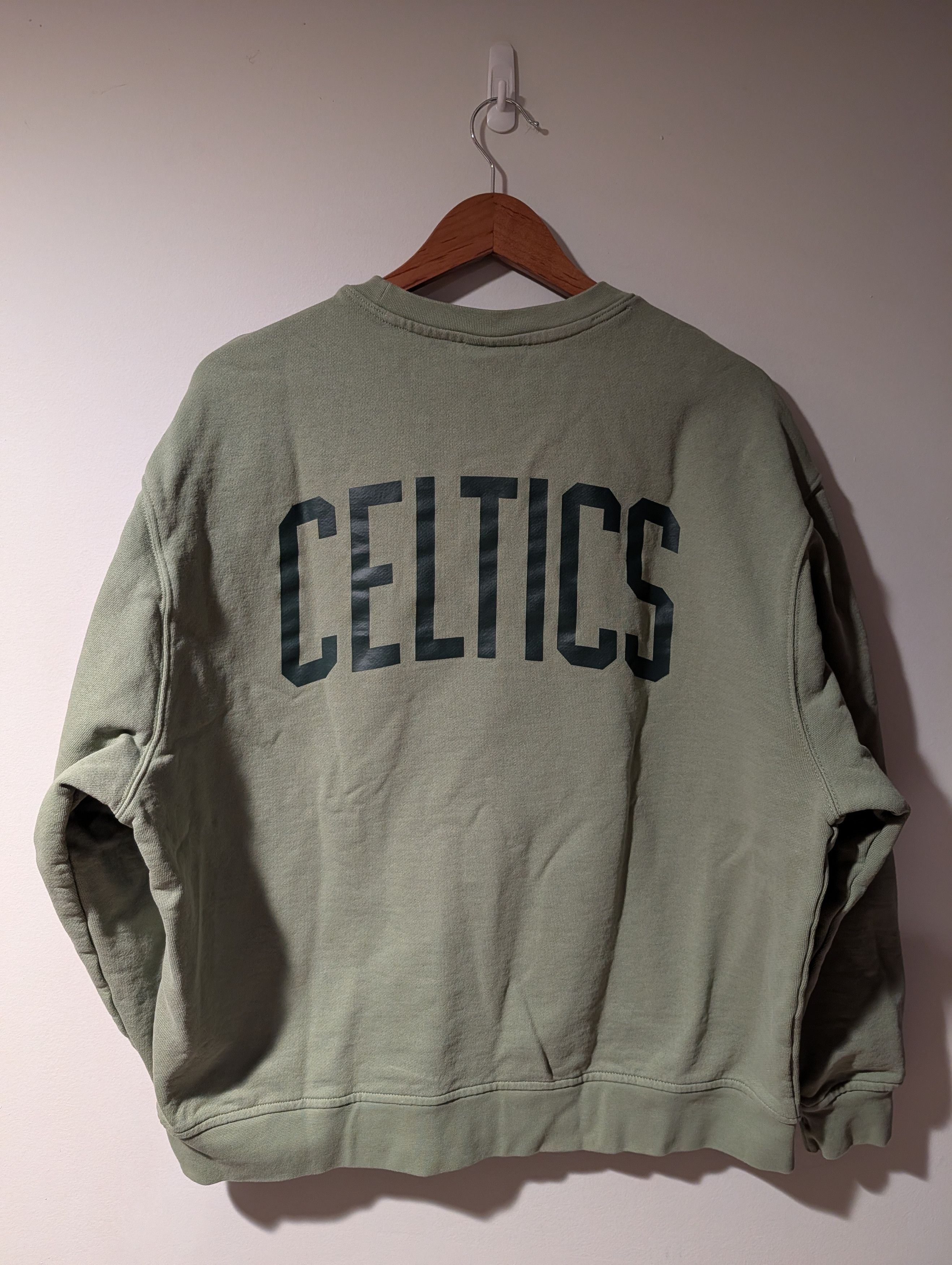 Jordan Brand Nike Air Jordan Boston Celtics NBA Crewneck Sweatshirt Size US XL / EU 56 / 4 - 4 Thumbnail