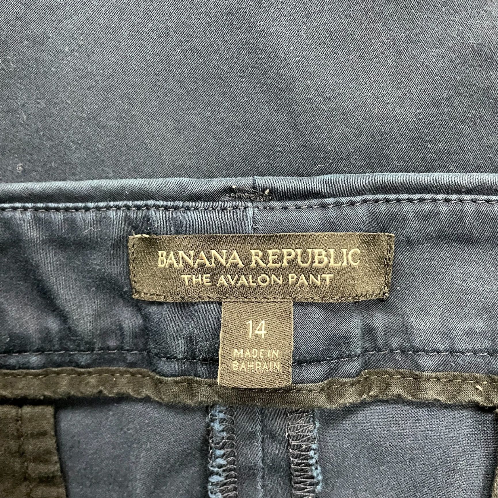 Banana Republic VINTAGE Banana Republic Women's Pants 14 Navy Blue Cropped Straight Chino Casual Office Wear Size 36" / US 14 / IT 50 - 6 Thumbnail