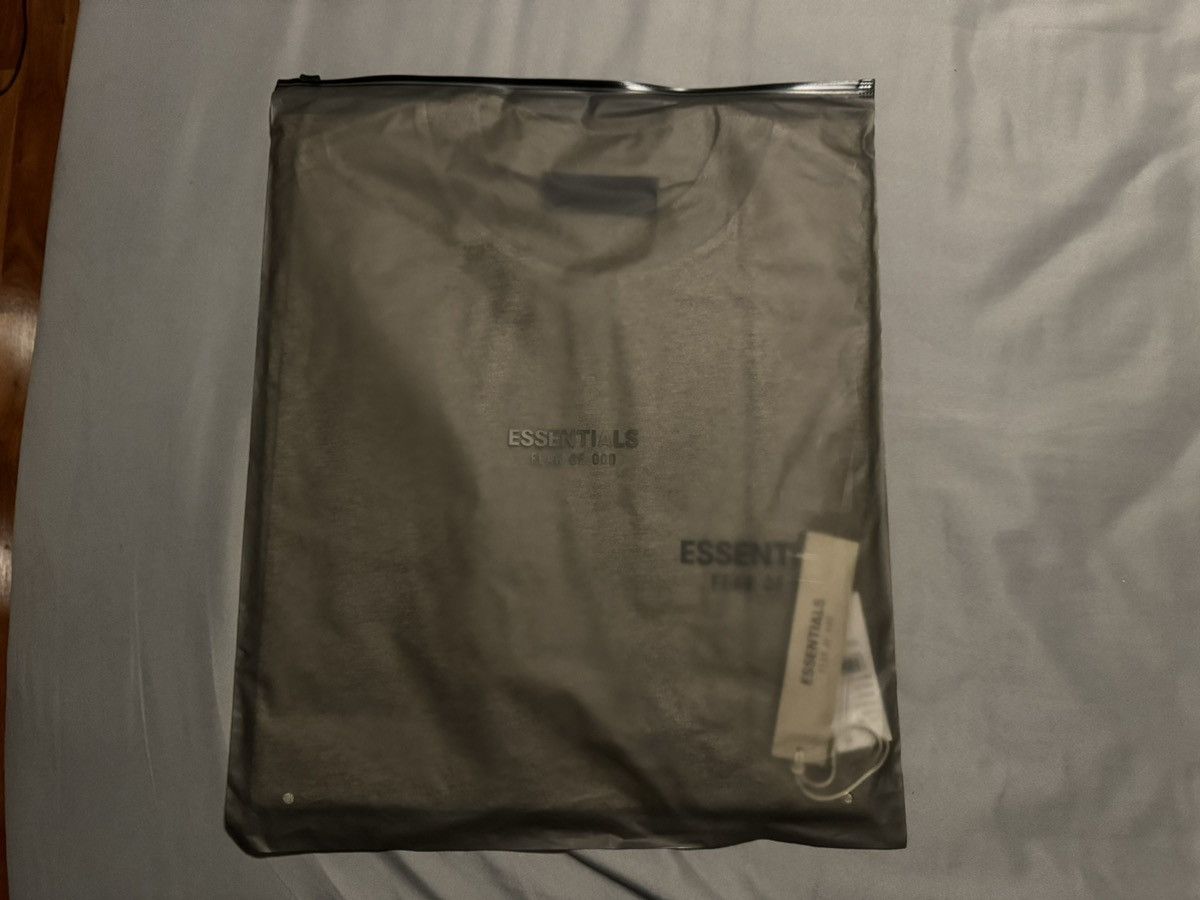 Essentials × Fear of God Essentials FOG Jersey Crewneck T-Shirt Heather Grey Size S Size US S / EU 44-46 / 1 - 17 Thumbnail