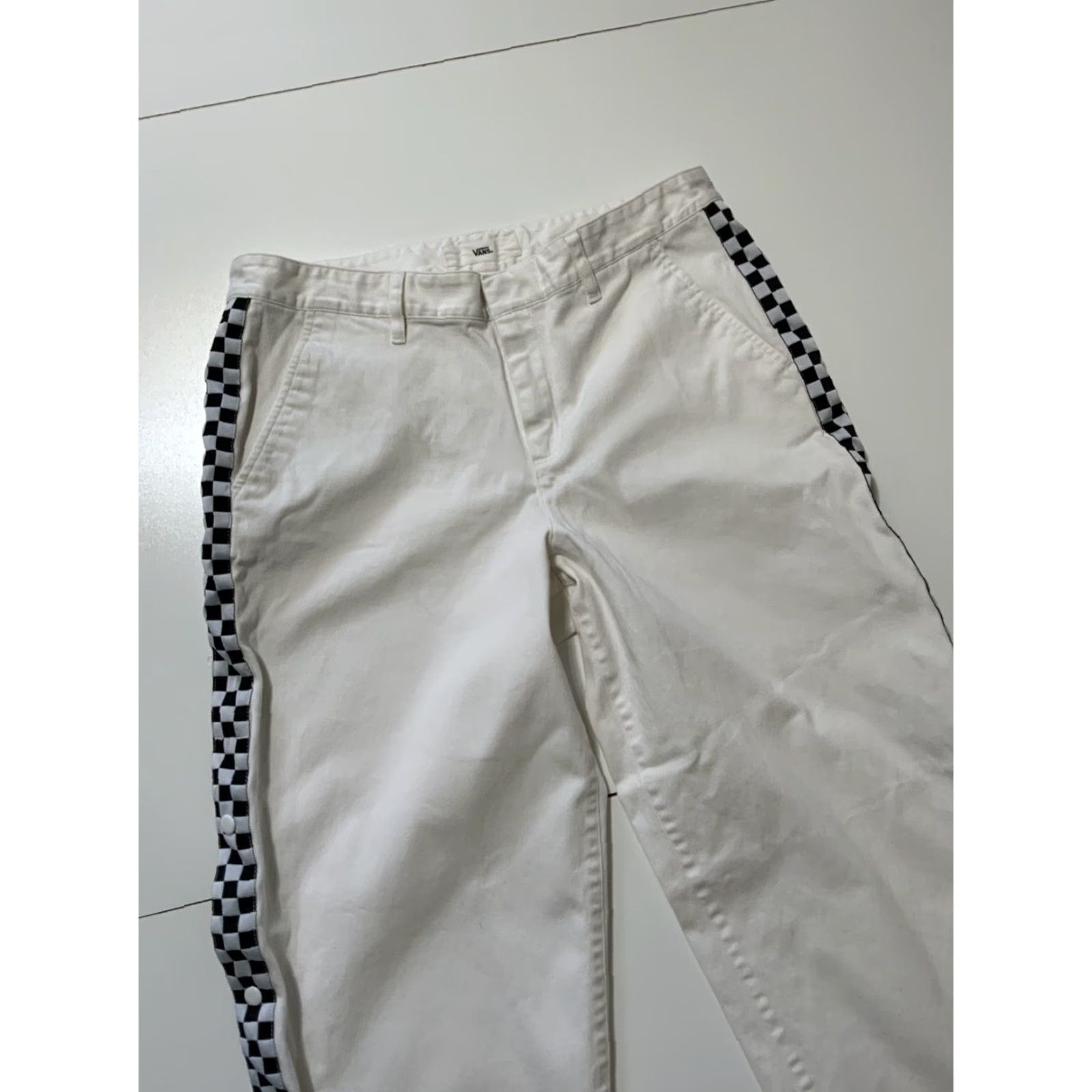 Vans VANS Checkered Tearaway Snap White Wide Leg Chino Pants Sz. 29 Womens Pants Wide-Leg White 29 Snap Size 29" - 4 Thumbnail