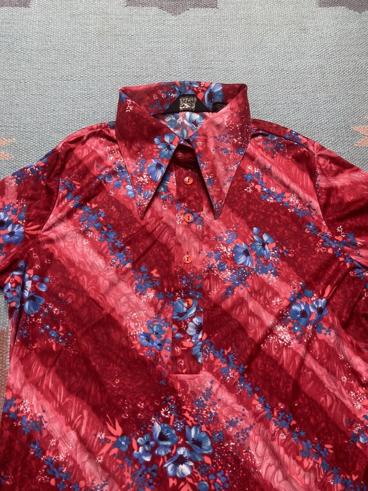 Vintage 70s polyester disco shirt popover flowers dagger mod women L Size US L / EU 52-54 / 3 - 3 Thumbnail