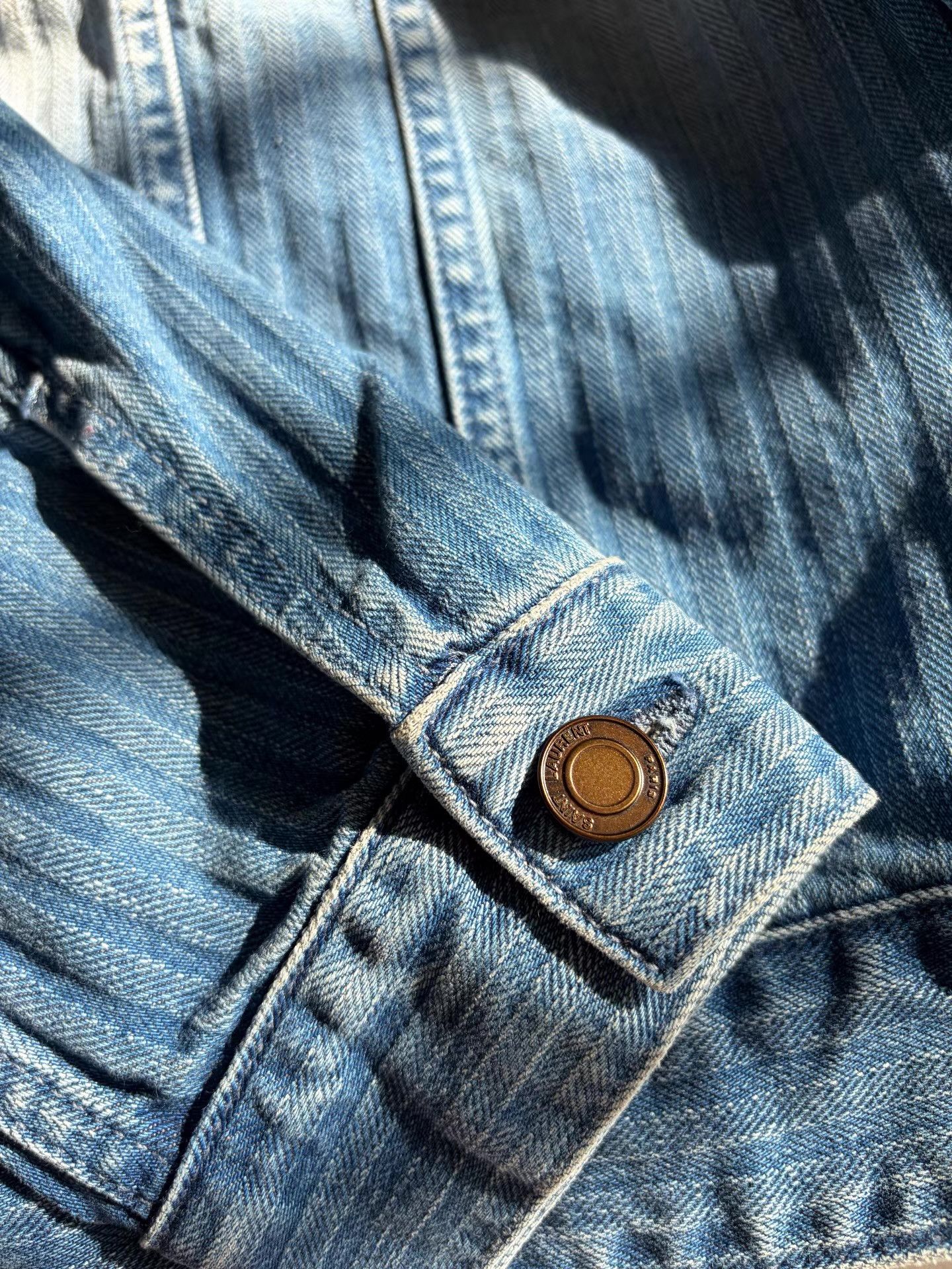 Saint Laurent Paris Saint Laurent Men's Gradient Denim Jacket Ｑ23 Size US XL / EU 56 / 4 - 5 Thumbnail