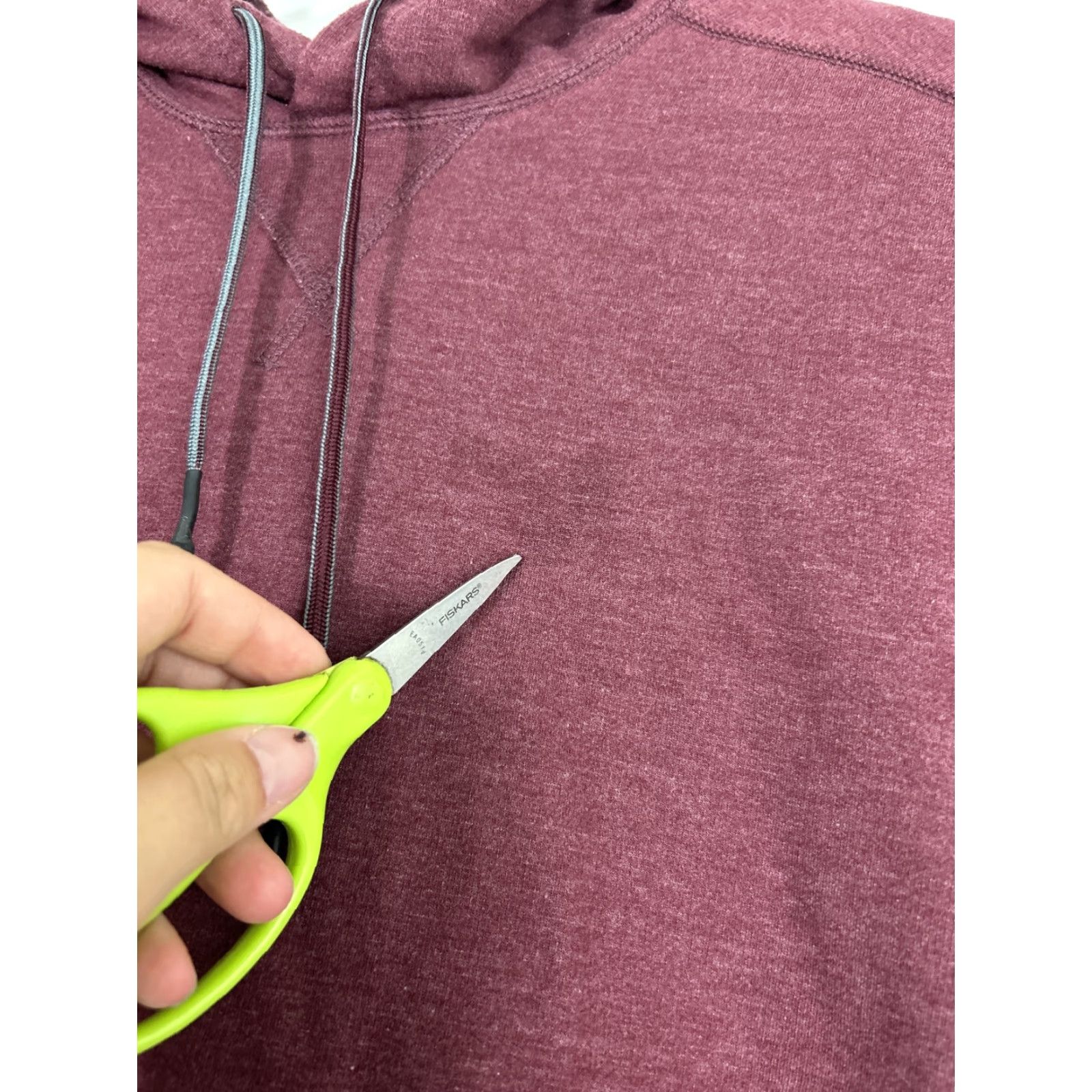 Eddie Bauer VINTAGE Eddie Bauer Mens Hoodie Pullover Everyday Cotton Blend Red Maroon M Adult Mens Size US M / EU 48-50 / 2 - 7 Thumbnail