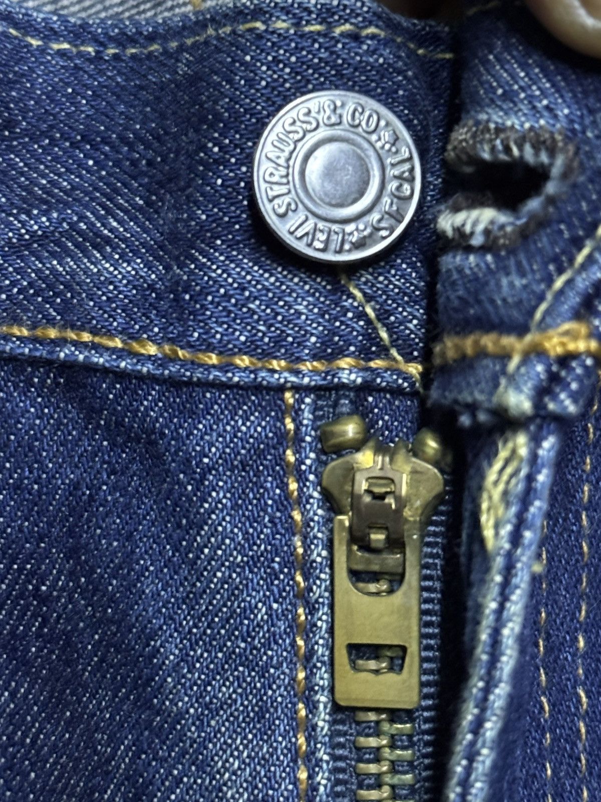 Levi's Vintage Levis 505 White Oak Cone Denim Blue Straight Jeans Size US 33 - 9 Thumbnail