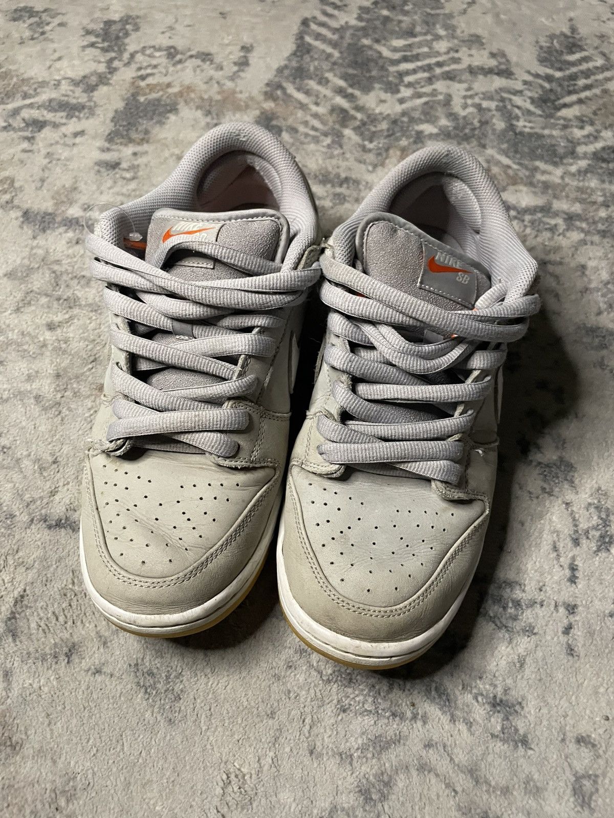 Nike SB Nike SB Wolf Grey Gum Suede Low Tops Size US 10 / EU 43 - 4 Thumbnail