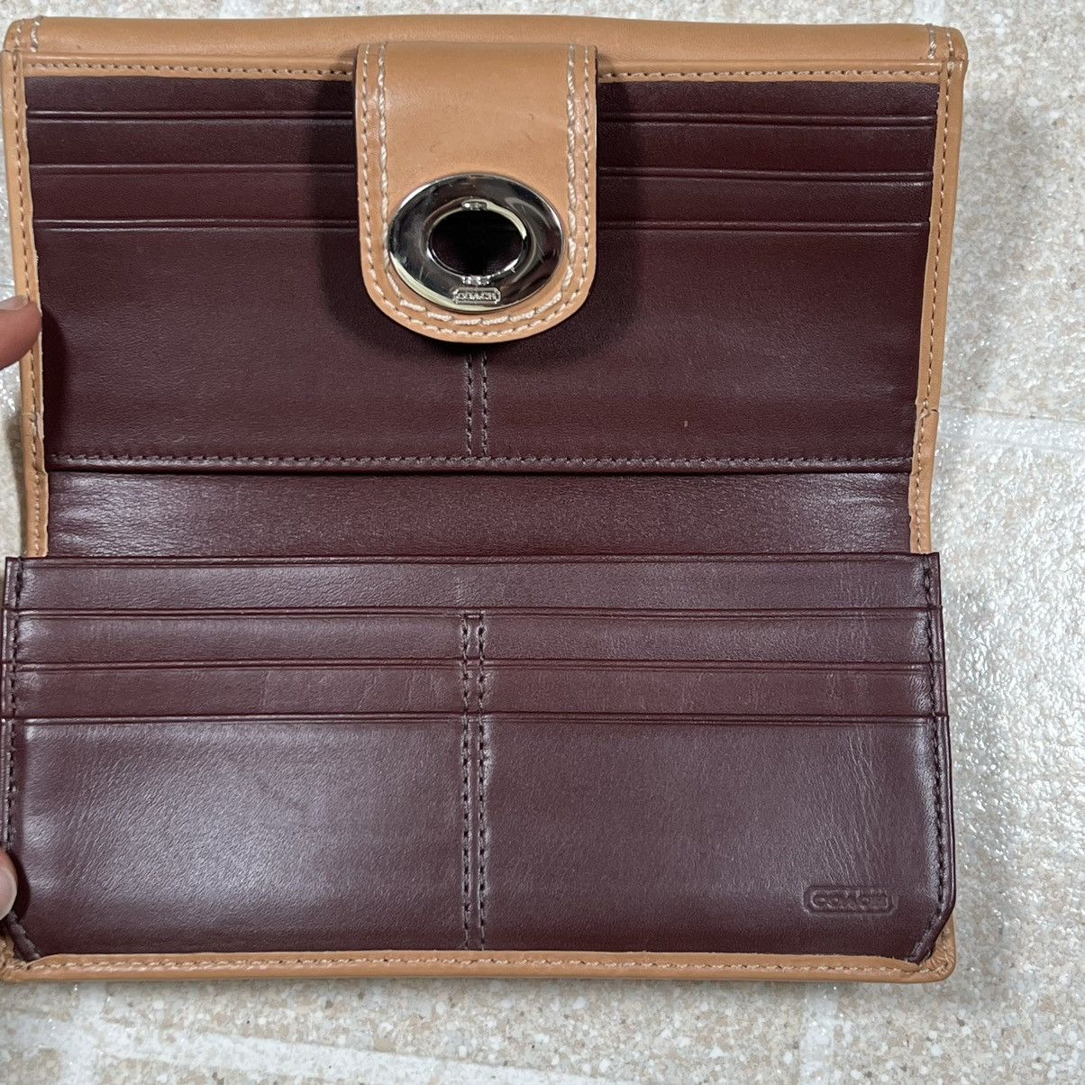 Coach Coach Beige Leather Turnlock Credit Card Bifold Long Wallet Size ONE SIZE - 5 Thumbnail