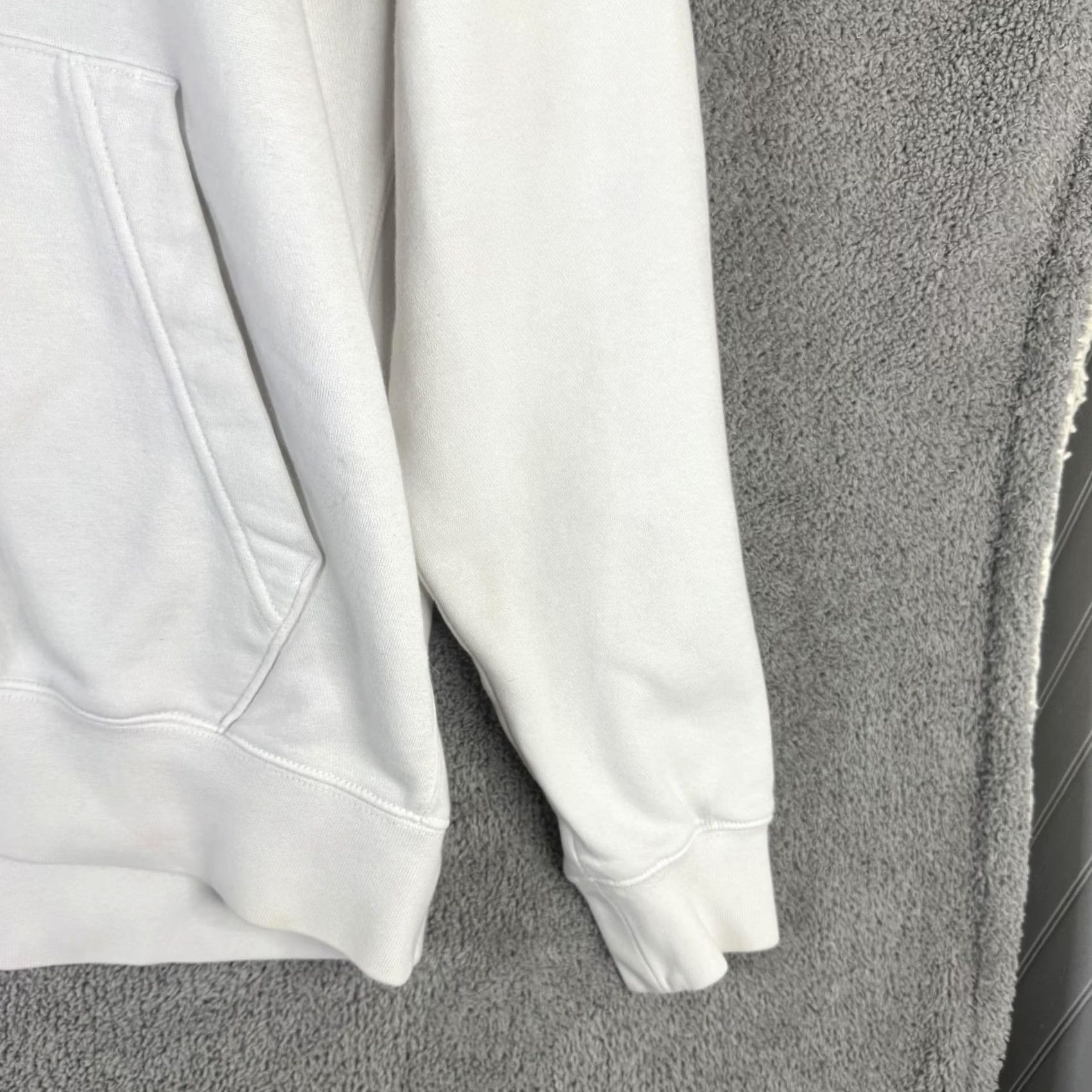 Nike Nike Hoodie Mens Large White Pullover Fleece Sweatshirt Swoosh Logo Embroidered Pockets Size US L / EU 52-54 / 3 - 3 Thumbnail