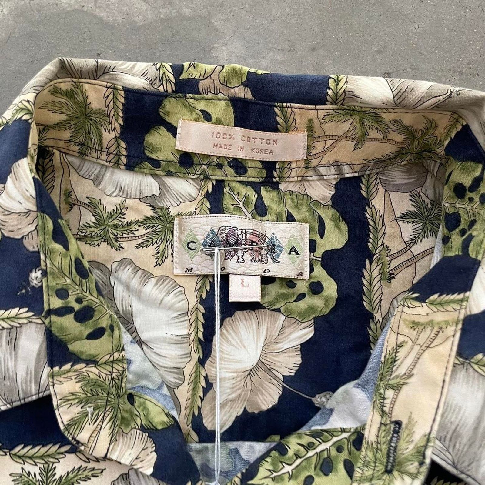Vintage Vintage Navy Floral Hawaiian Shirt Size US L / EU 52-54 / 3 - 3 Thumbnail