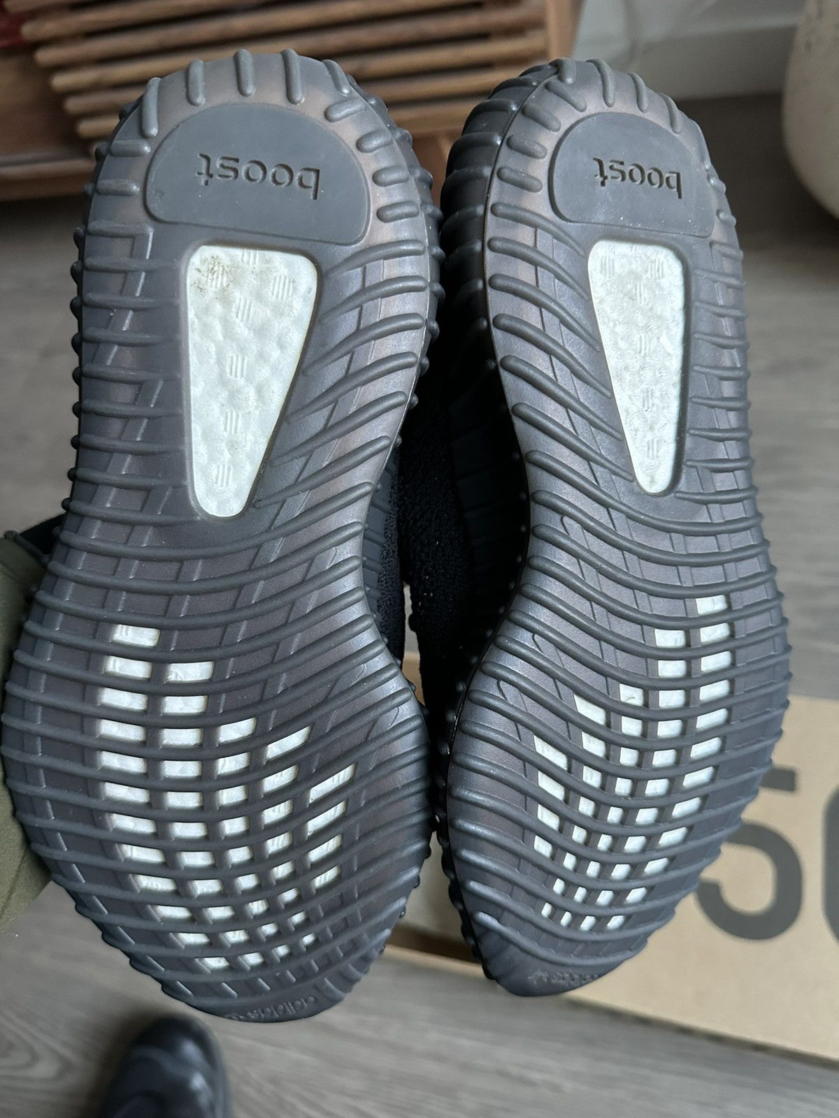 Adidas × Yeezy YEEZY BOOST 350 V2 CORE BLACK GREEN Size US 6 / EU 39 - 7 Thumbnail