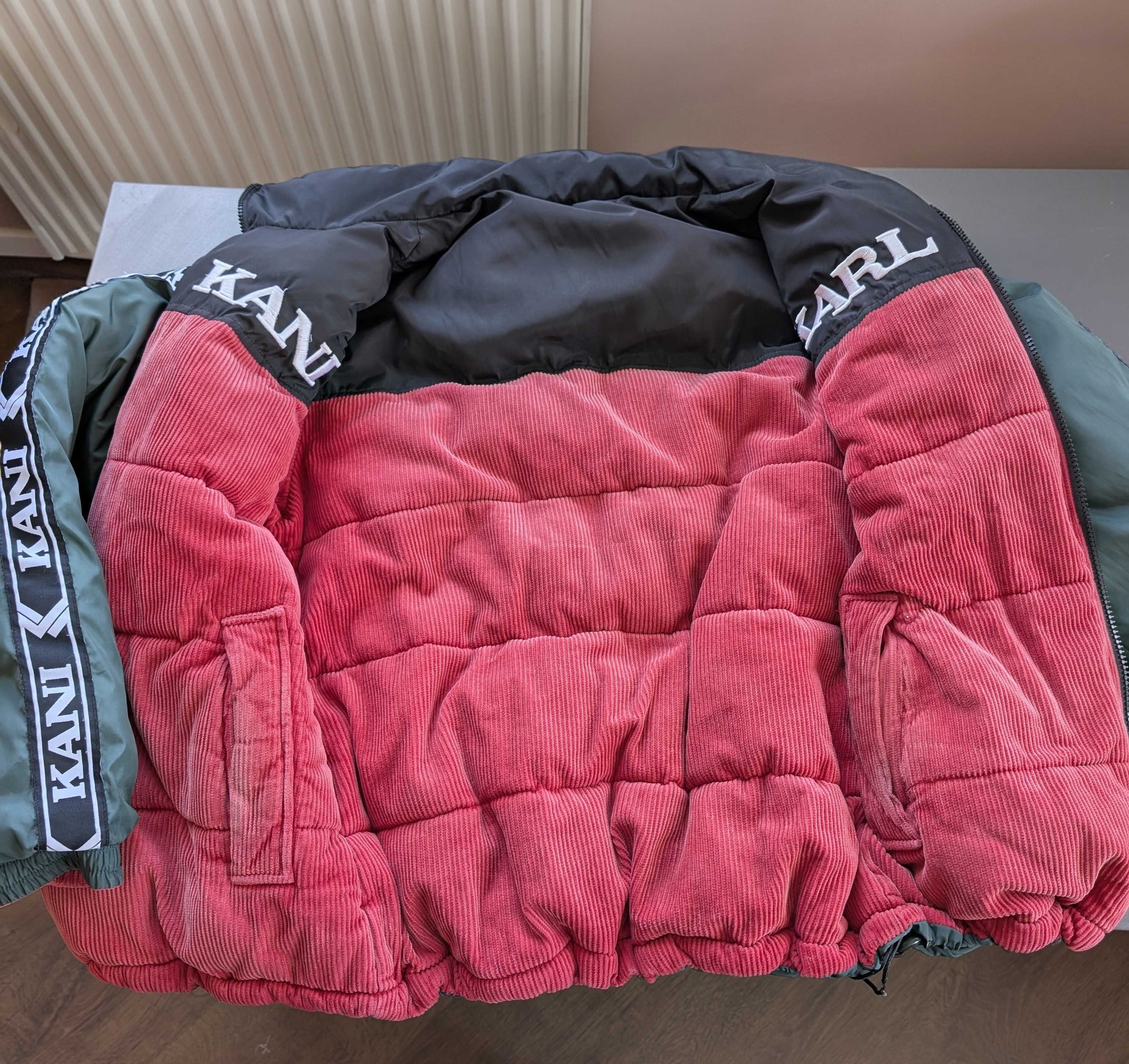 Karl Kani Karl Kani Vintage Corduroy Puffer Mans Two- Sided Red Size US S / EU 44-46 / 1 - 7 Thumbnail