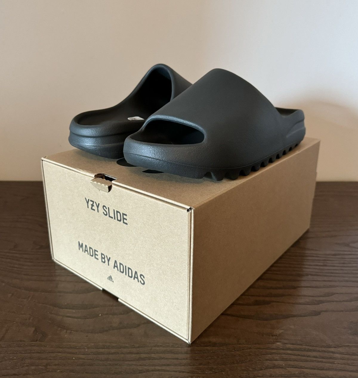 Adidas Yeezy Slides \