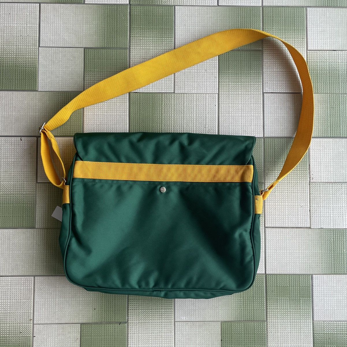 Designer × MLB 90's Oakland Athletics by Yubisha Sangyo Messenger/Gym Bag Size ONE SIZE - 7 Thumbnail