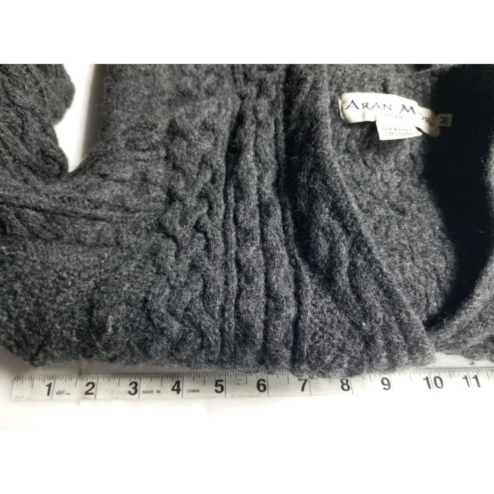 Vintage Aran Mor Sweater Women Small Merino Wool Heavy Gray Cable Knit Full Zip Pockets Collared 100% Merino Ireland Modern Outdoor Classic Womens Size S / US 4 / IT 40 - 3 Thumbnail