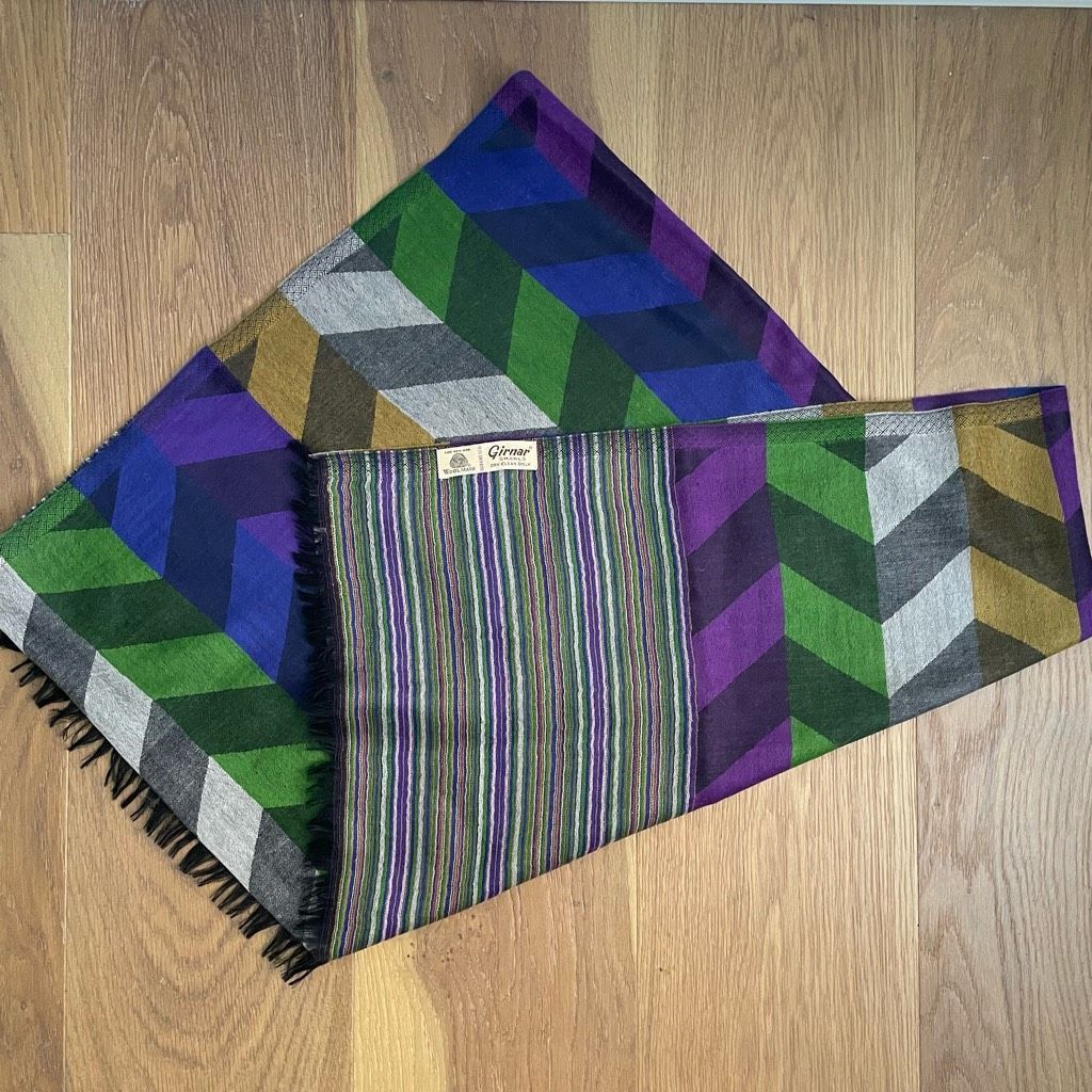 Other Girnar Shawl Scarf 100% New Wool Purple Green Grey Royal Blu Size ONE SIZE - 1 Thumbnail