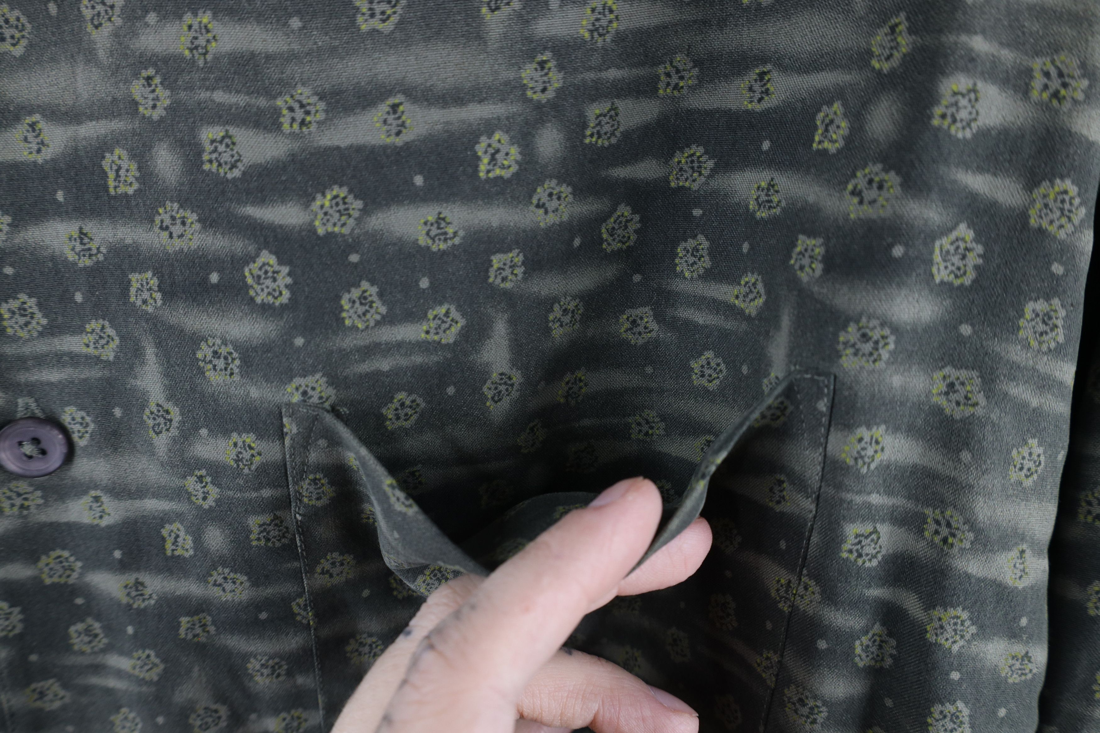 Vintage Vintage 90s Streetwear Long Sleeve Collared Button Shirt Size US M / EU 48-50 / 2 - 4 Thumbnail