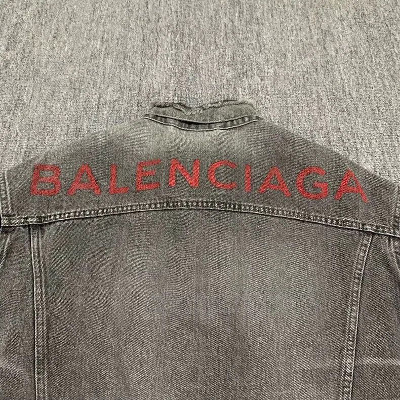 Balenciaga Balenciaga Back Logo Denim Jacket. Size US XXS / EU 40 - 6 Thumbnail