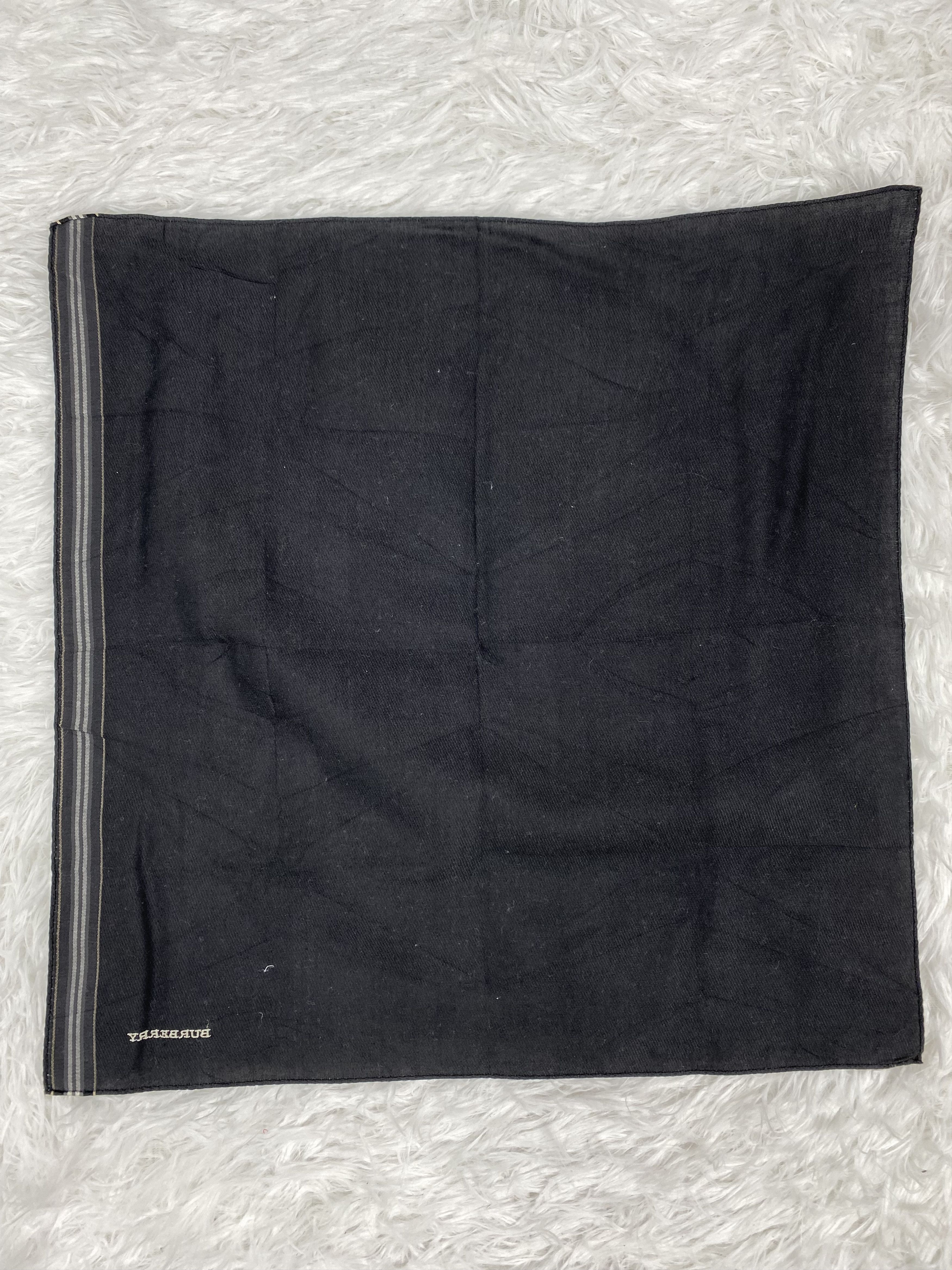 Burberry × Vintage Vintage Burberry Handkerchief PH0025 Size ONE SIZE - 4 Thumbnail