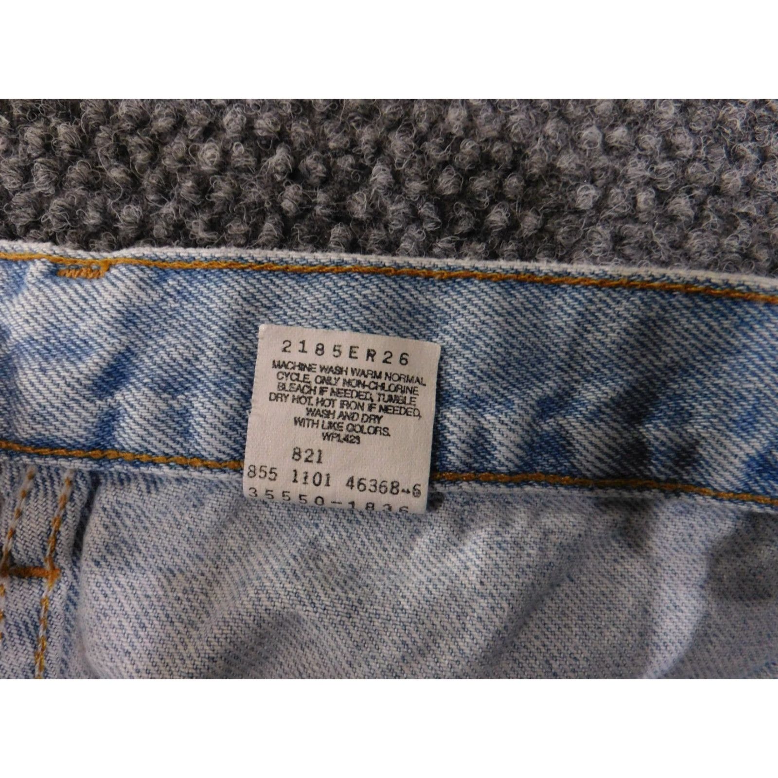 Levi's Levi's 550 Shorts 38 Mens Vintage Blue Denim Y2K 2001 Retro Light Wash Chino Casual Mens Regular 38 Blue Denim Levi's Medium Blue Jeans Shorts Size US 38 / EU 54 - 7 Thumbnail