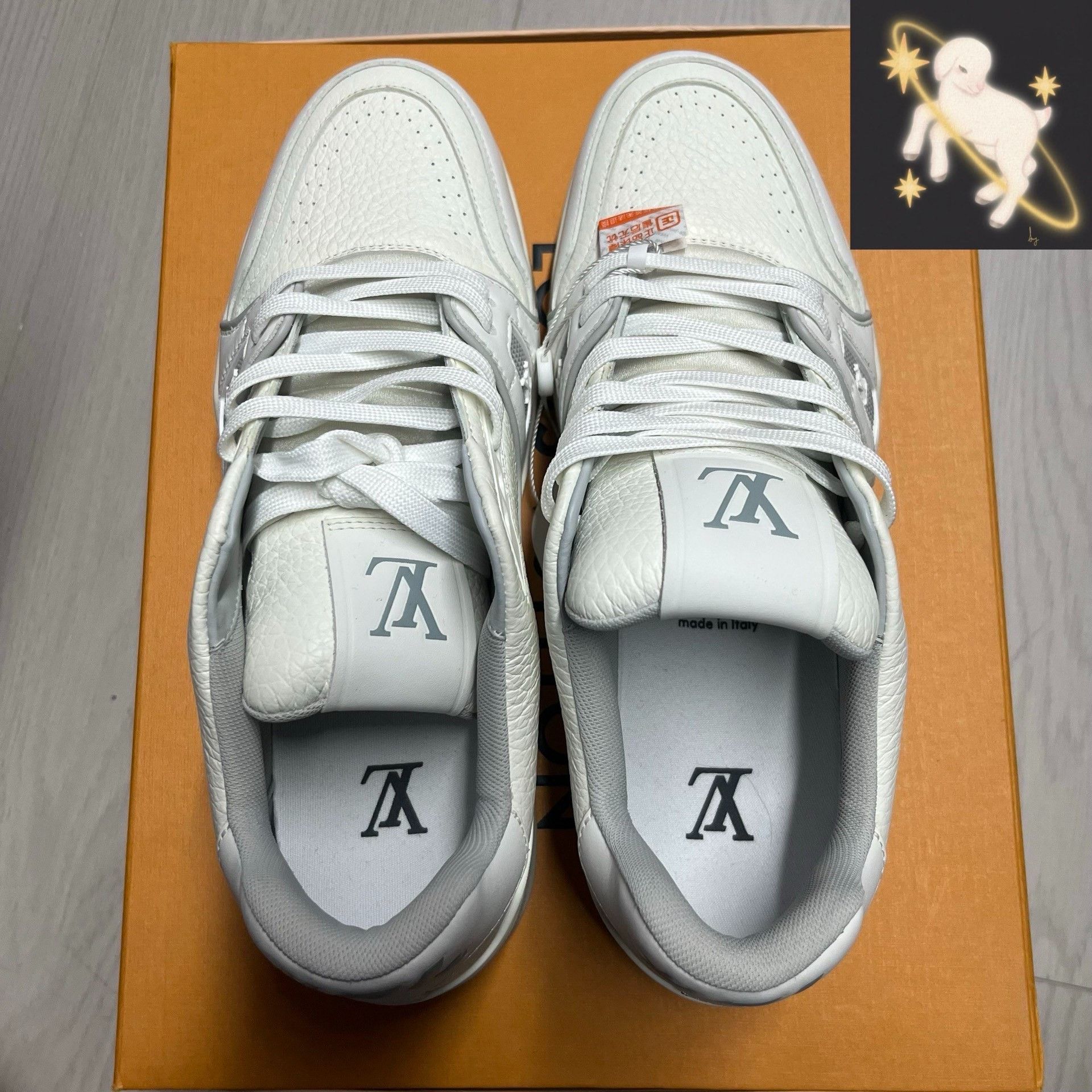Louis Vuitton Louis Vuitton White Lowtop Sneakers M Men Size US 10 / EU 43 - 1 Thumbnail