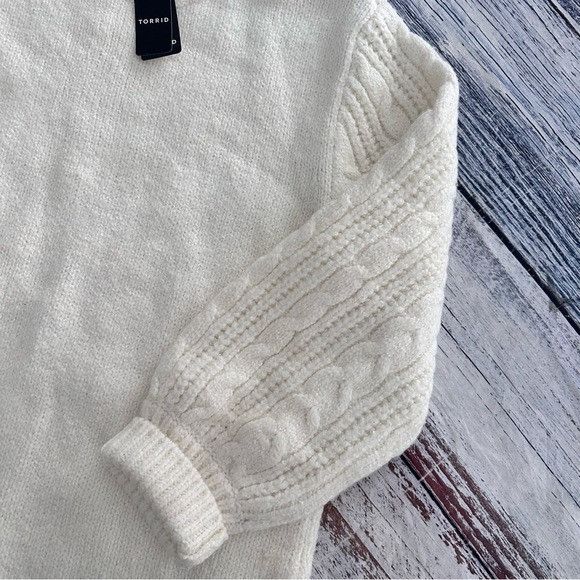 Torrid Torrid Ivory Mini Sweater Knit Blouson Cable Knit Sleeve Dre Size L / US 10 / IT 46 - 4 Thumbnail