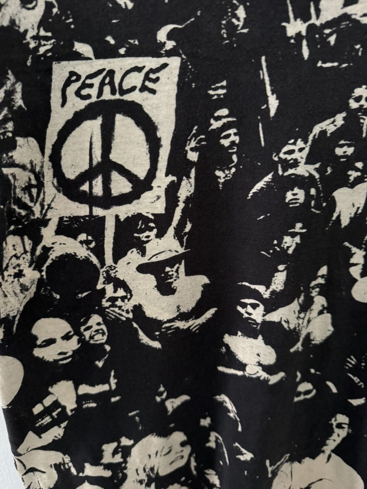 Band Tees 2009 Woodstock Crowd All Over Print AOP T-Shirt Size US M / EU 48-50 / 2 - 4 Thumbnail