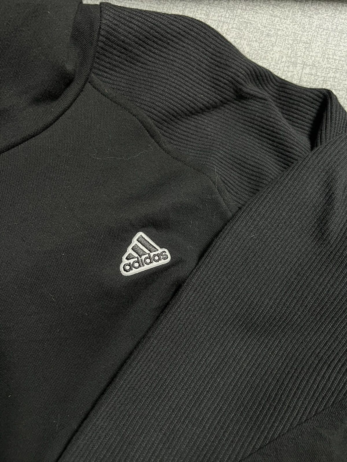Adidas Adidas black hoodie L sweatshirt Size US L / EU 52-54 / 3 - 6 Thumbnail